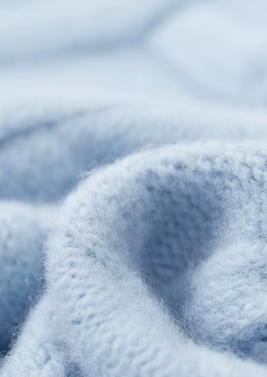 Pure Extra-Fine Merino Wool Wintertime Cable Crewneck | Apuro