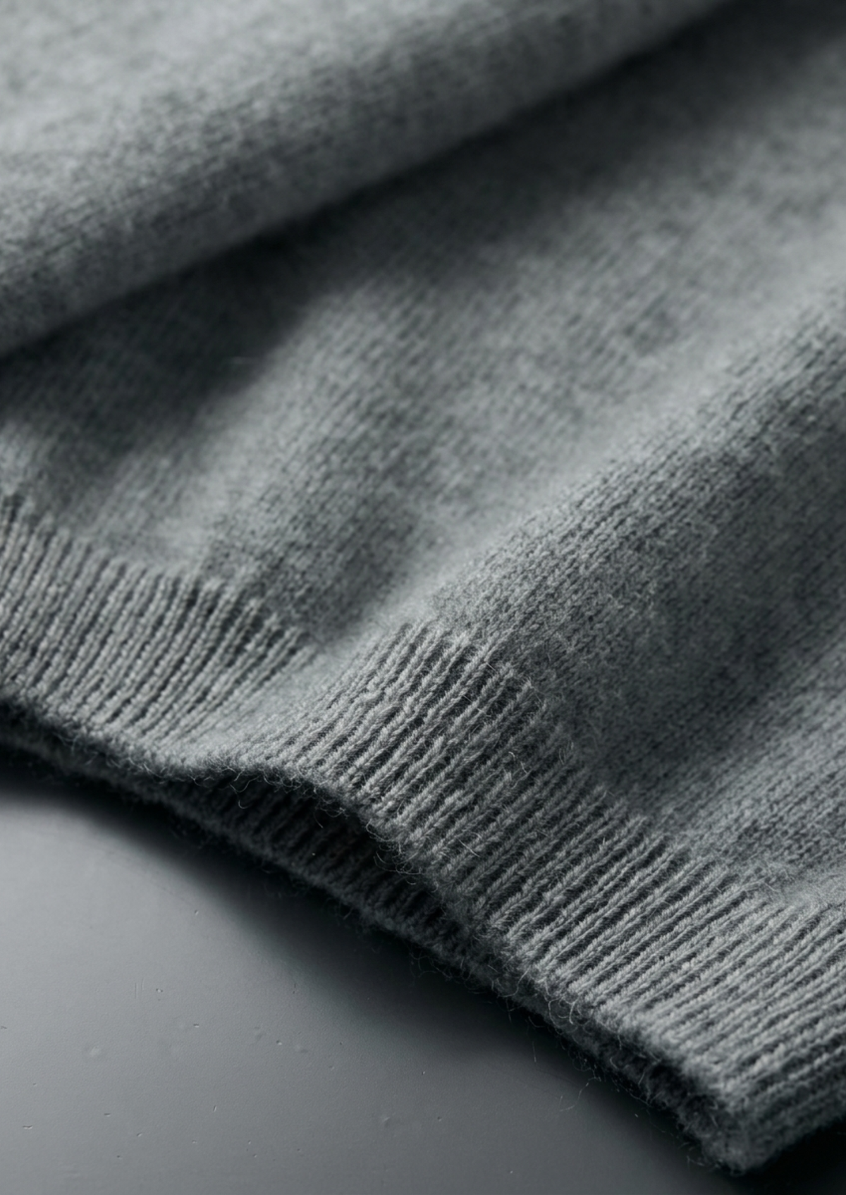 Premium Cashmere Classic Crewneck T-Shirt - Shadow Flint | Apuro