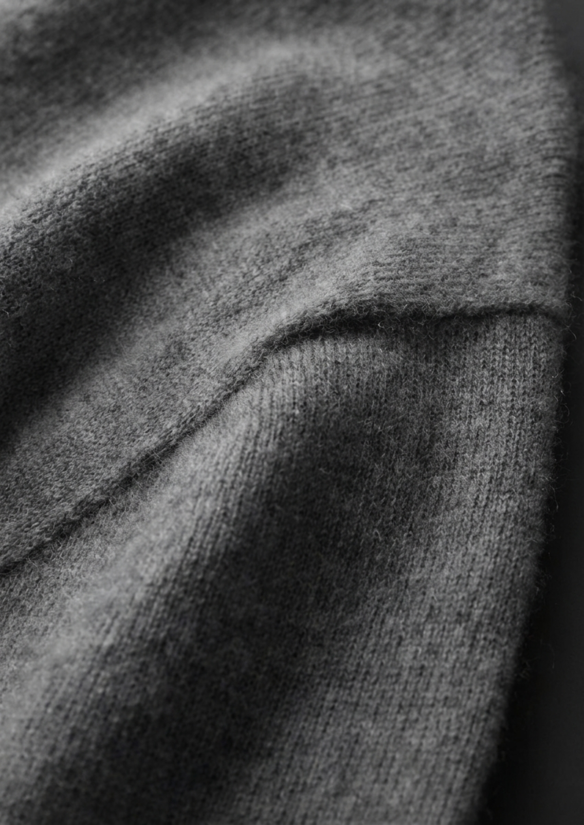 Premium Cashmere Classic Crewneck T-Shirt - Dark Gray | Apuro