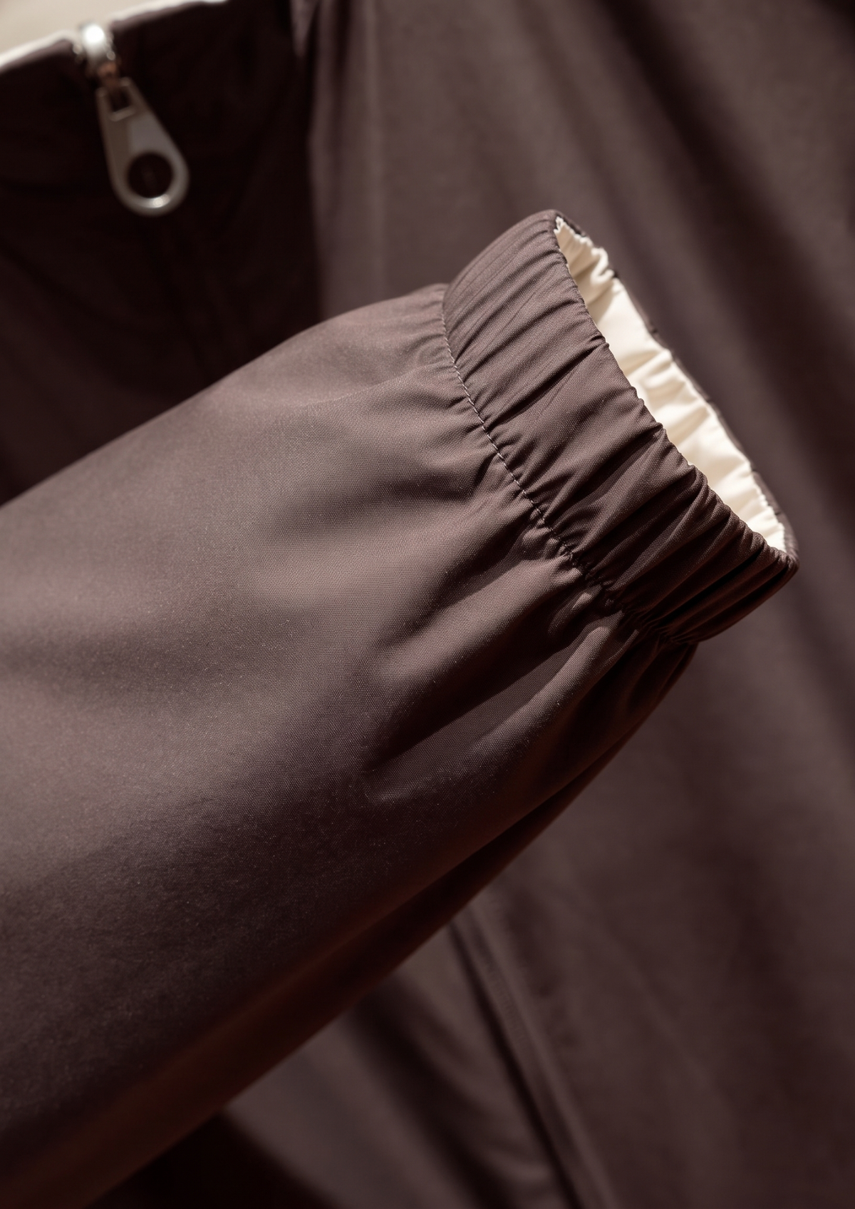 Coffee Technical Windbreaker Jacket | Apuro