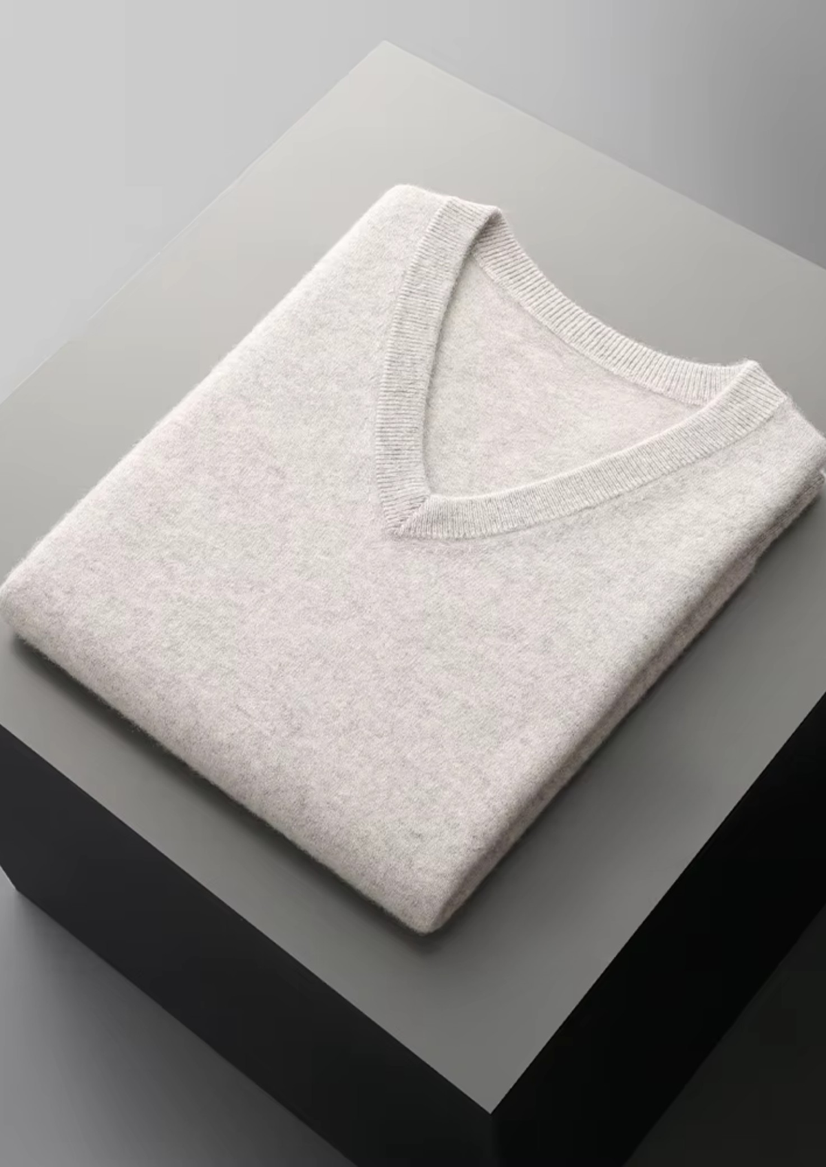 Pure Extra-Fine Merino Wool V-Neck Vest | Apuro
