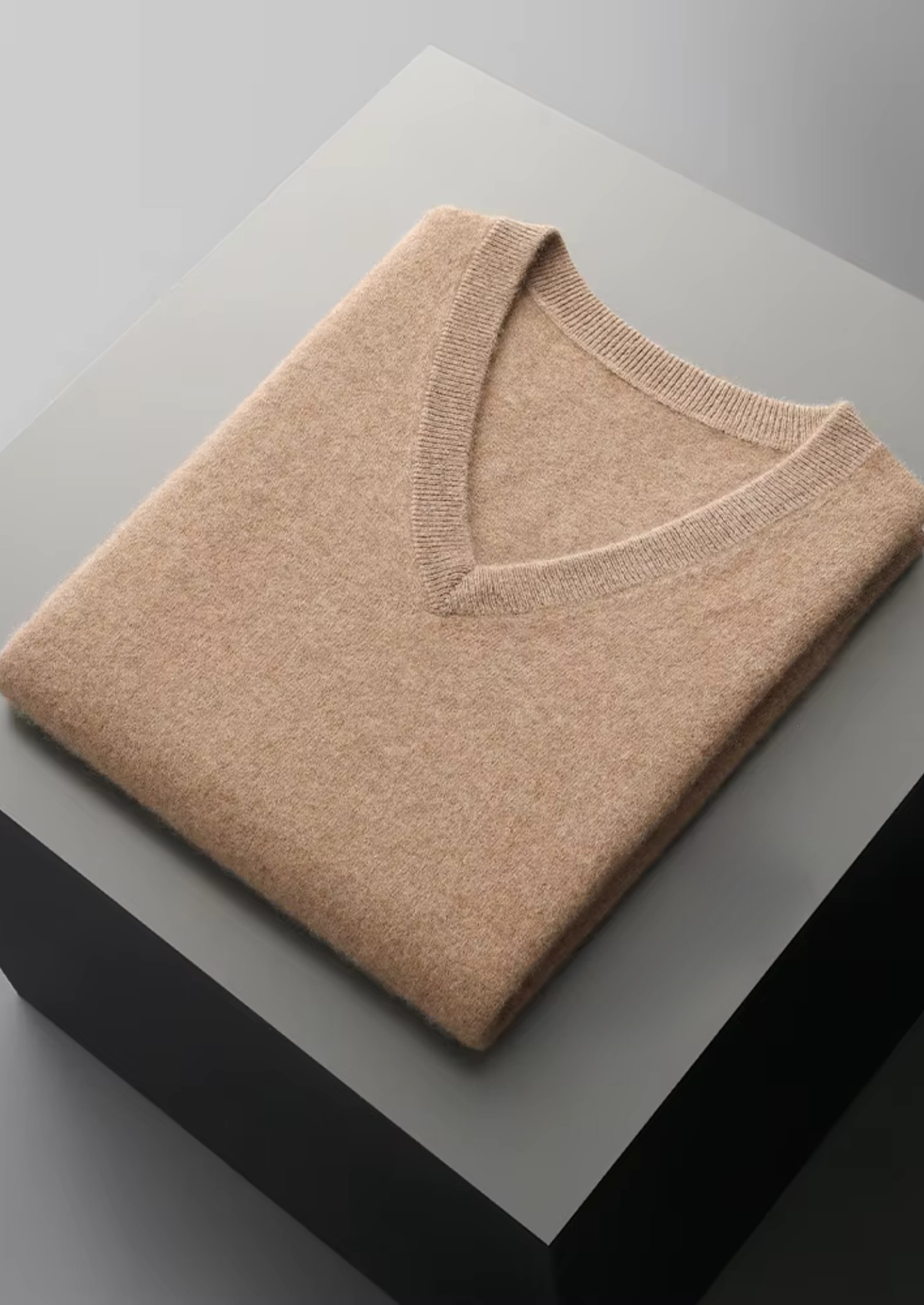 Pure Extra-Fine Merino Wool V-Neck Vest | Apuro