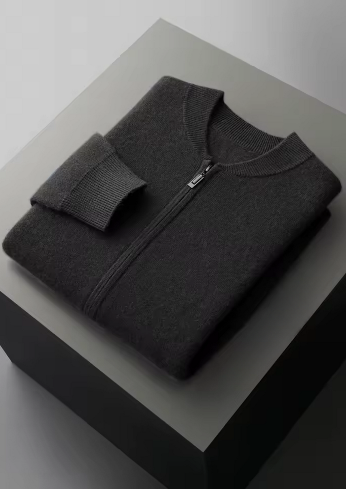 Pure Extra-Fine Merino Wool Black Falconi Set | Apuro