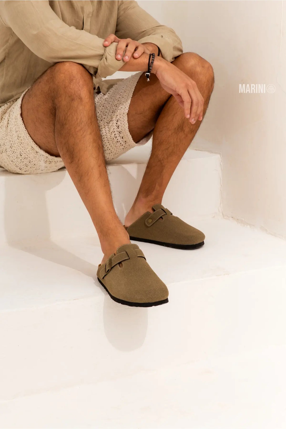 Apuro Suede Boston Clogs - Moss Green