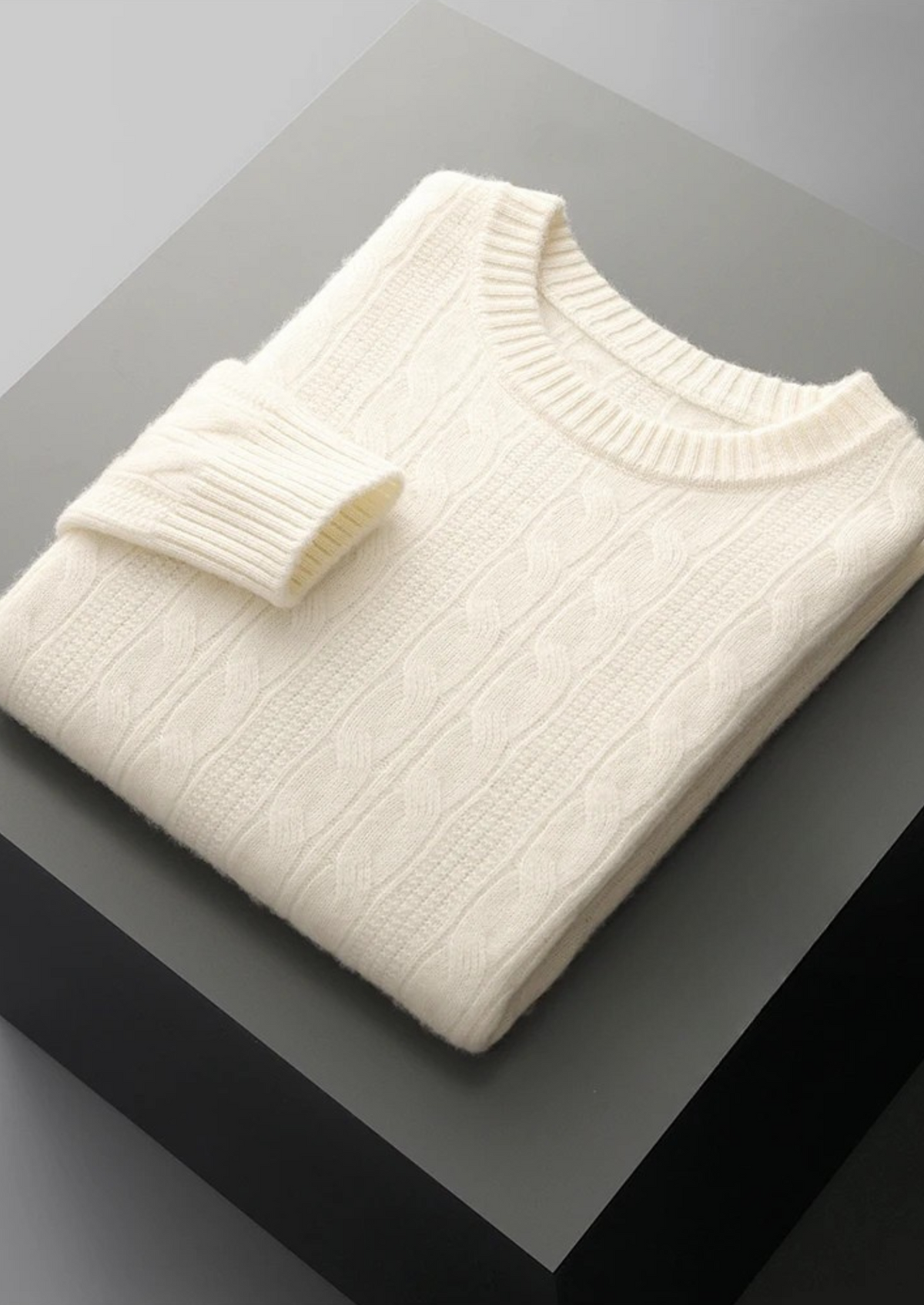 Pure Extra-Fine Merino Wool Cable Crewneck | Apuro