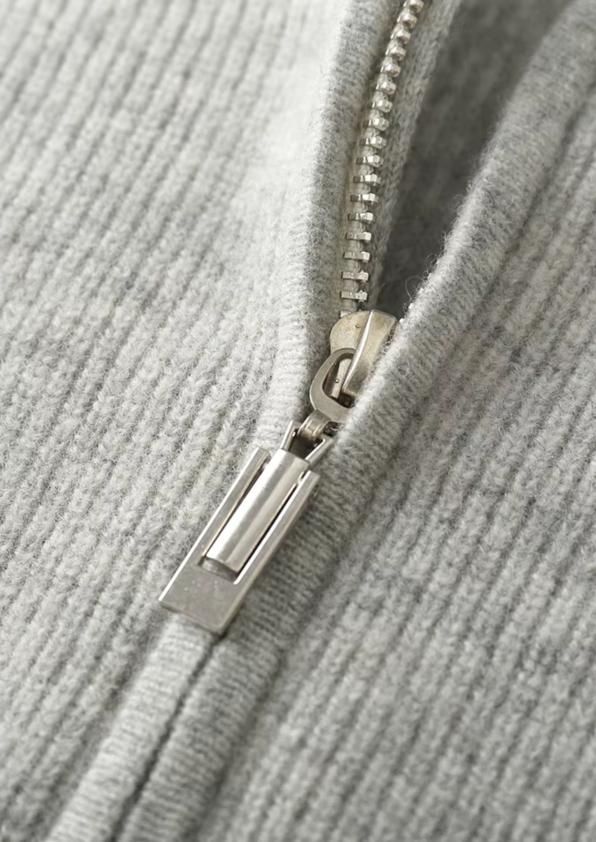 Pure Extra-Fine Merino Wool Ribbed Zip Hoodie | Apuro