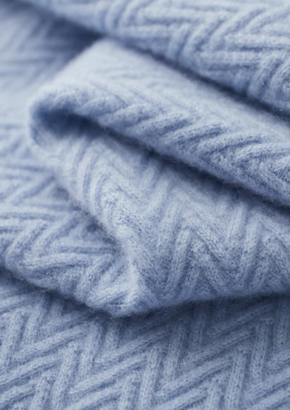 Premium Cashmere Zigzag Button Sweater | Apuro