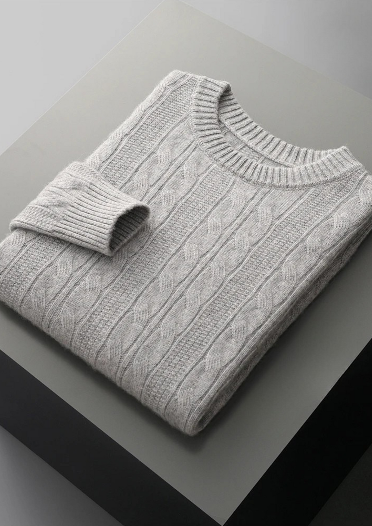 Pure Extra-Fine Merino Wool Cable Crewneck | Apuro