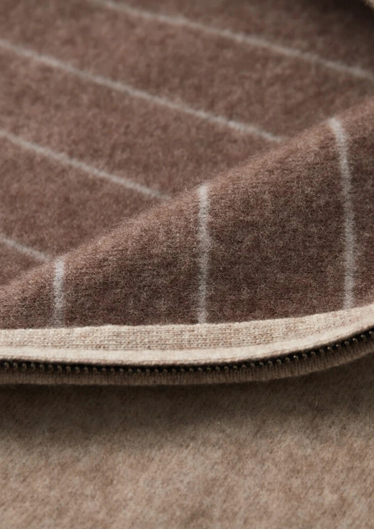 Premium Cashmere Two Tone Zip Cardigan | Apuro