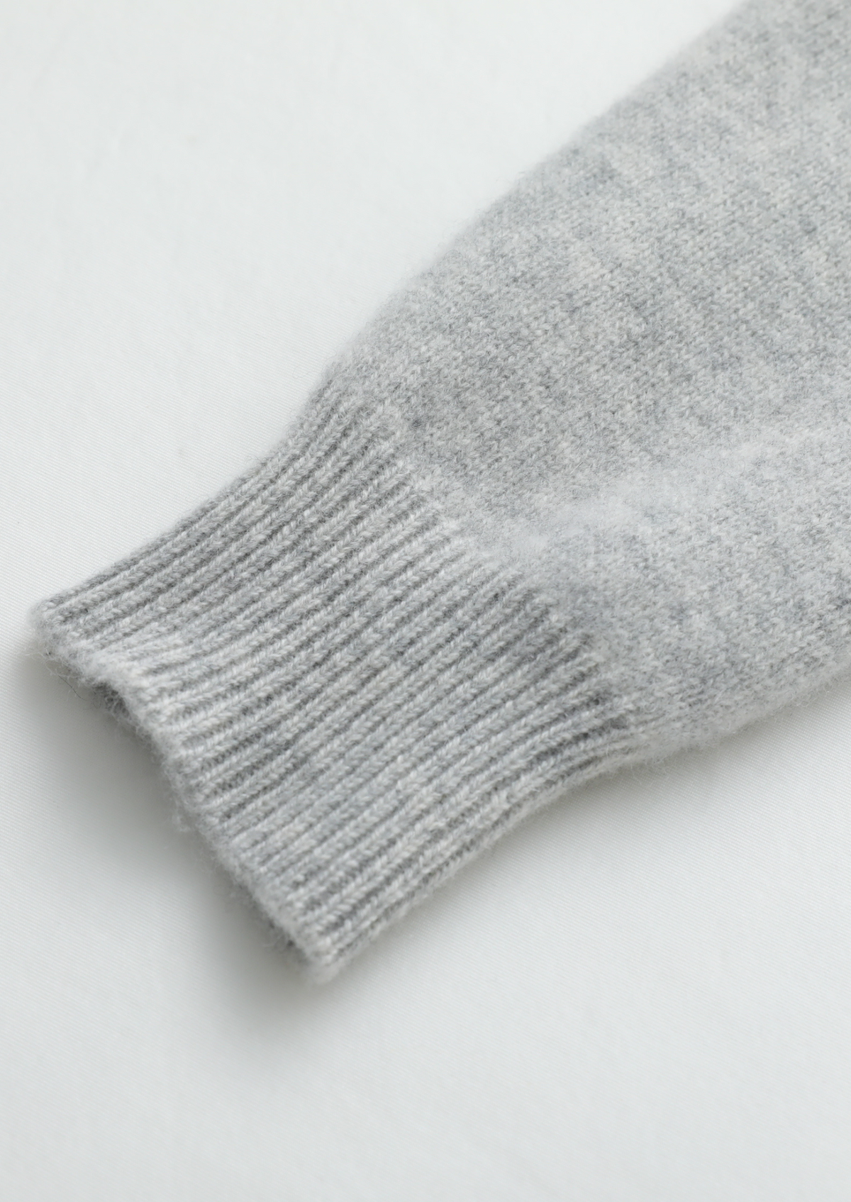 Pure Extra-Fine Merino Wool Light Gray Luzzo Set | Apuro