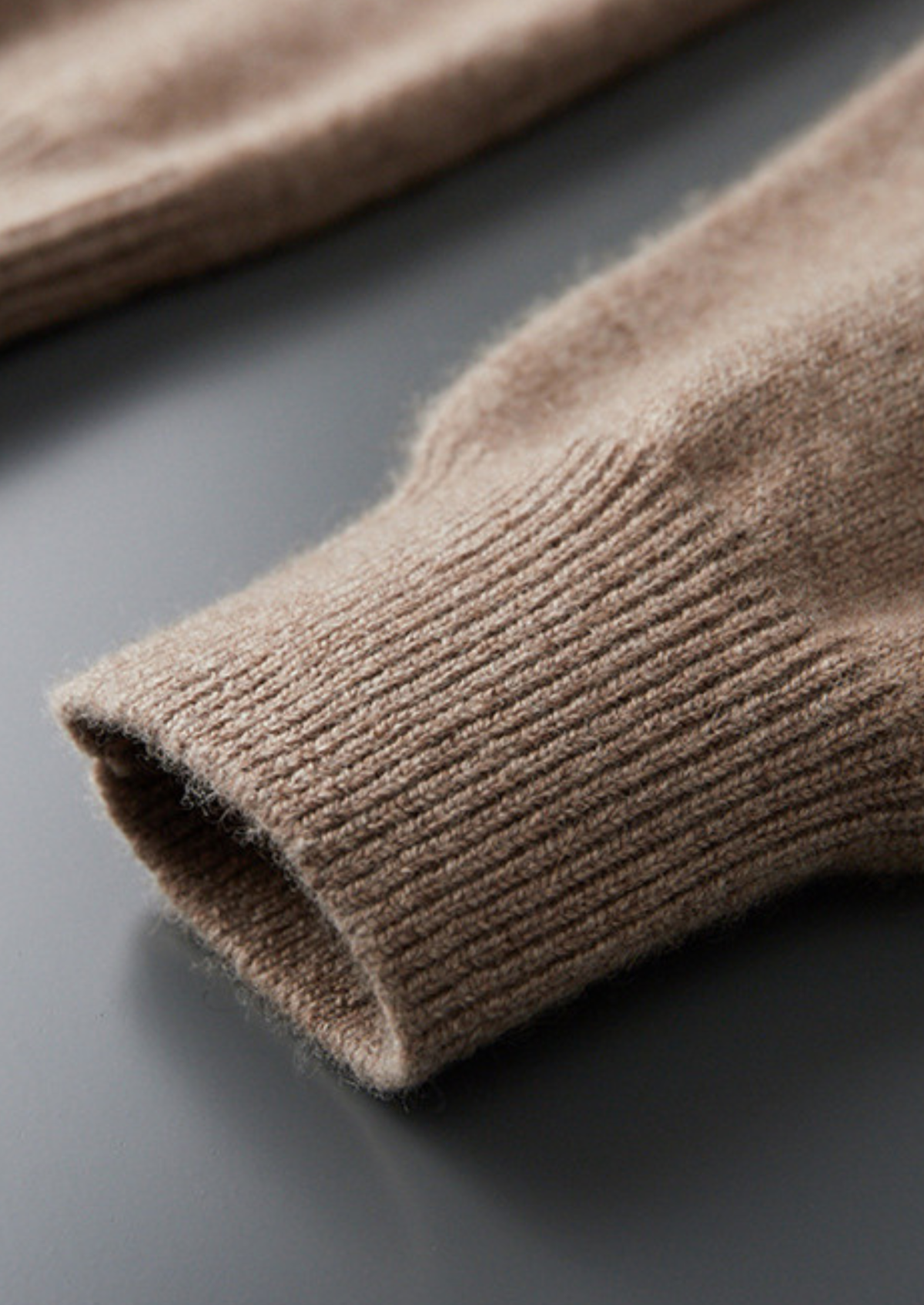 Pure Cashmere Essential V-Neck Sweater | Apuro