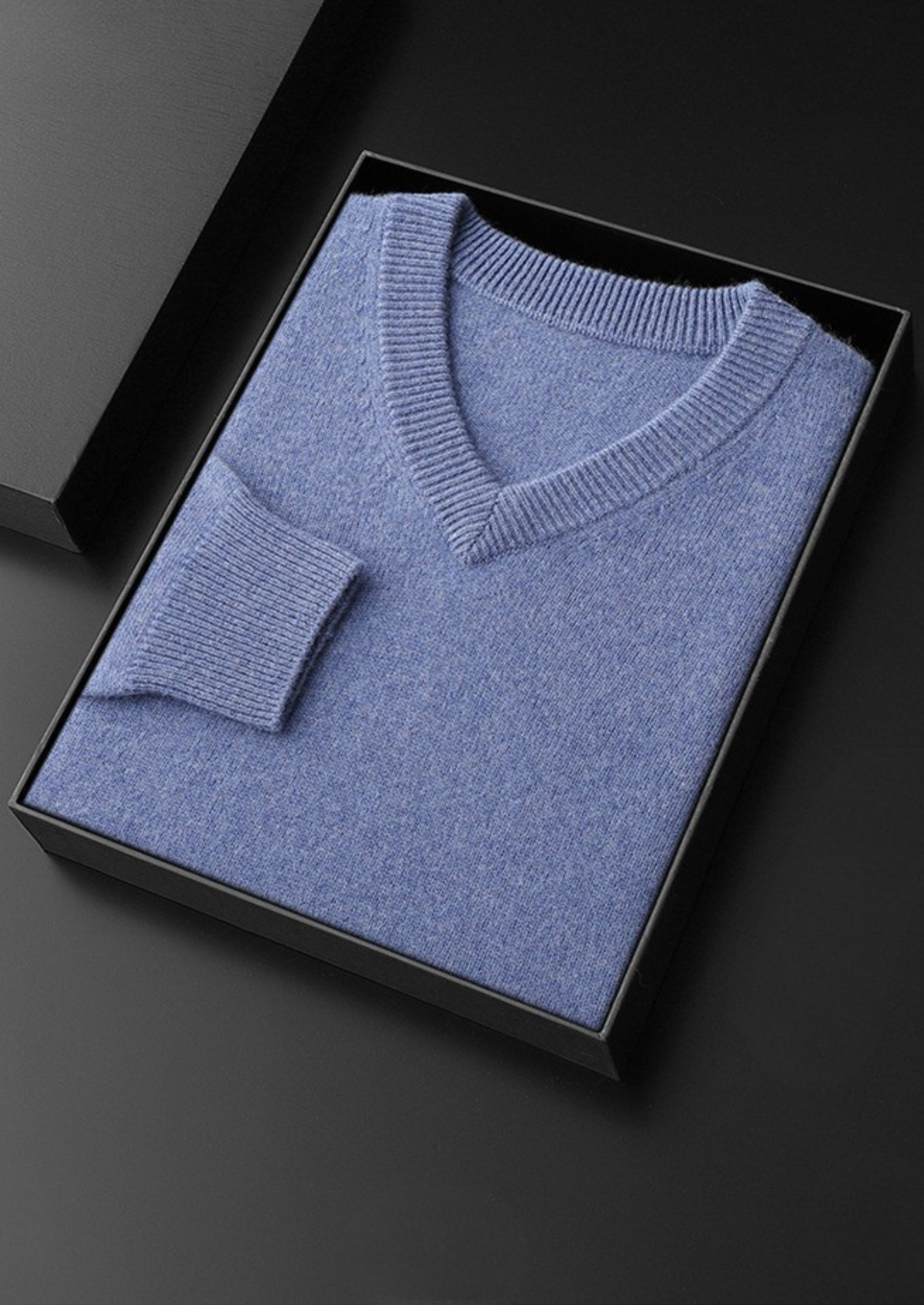 Pure Cashmere Essential V-Neck Sweater | Apuro