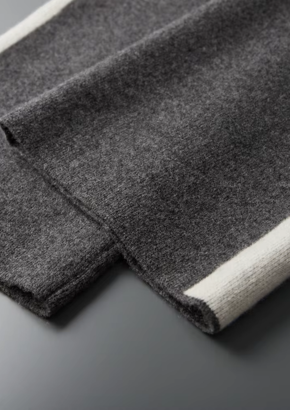 Pure Extra-Fine Merino Wool Wide Leisure Trousers | Apuro