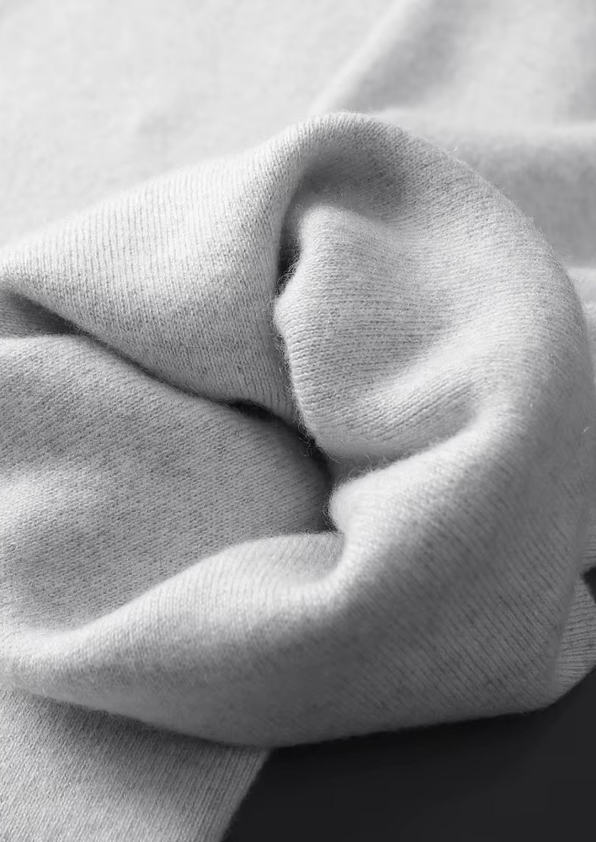 Premium Cashmere Relaxed Trousers | Apuro