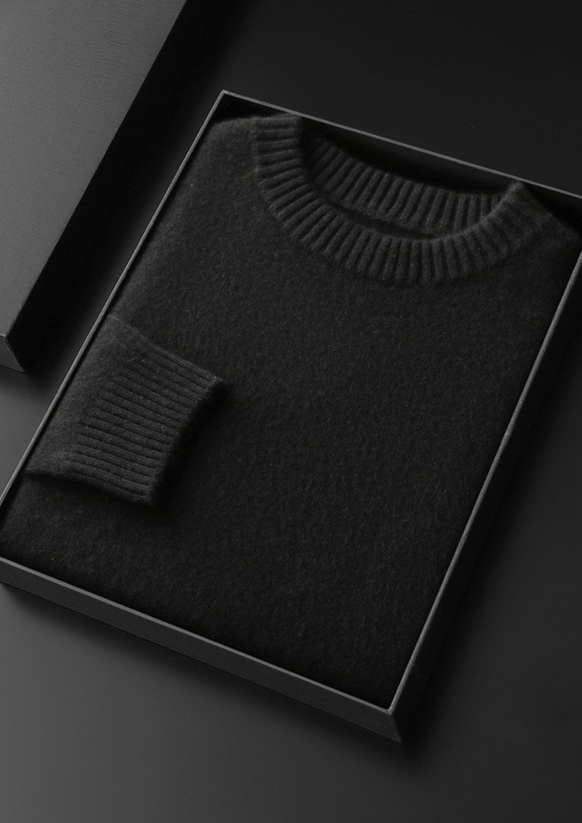Pure Cashmere Black Essential Crewneck | Apuro