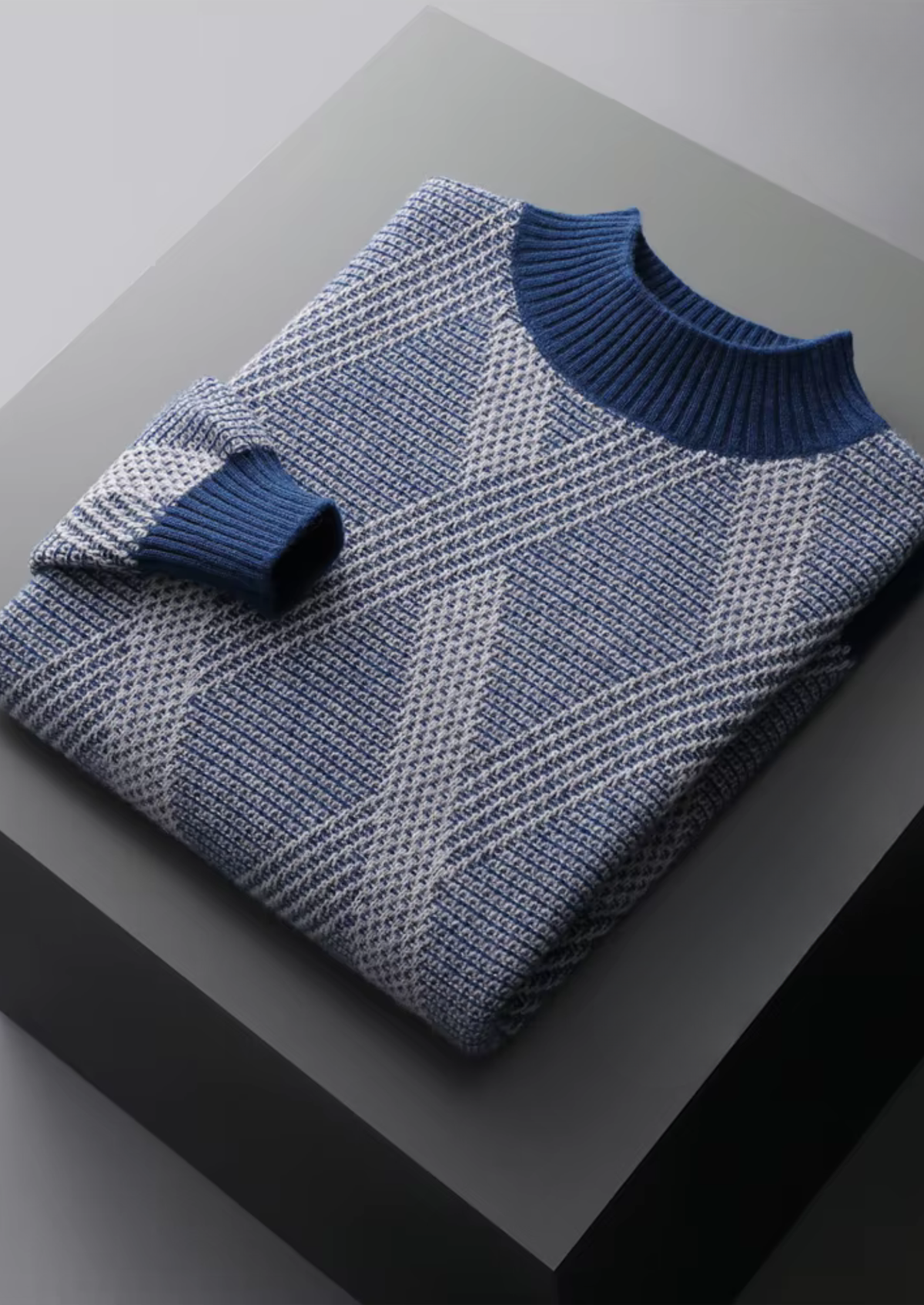 Pure Extra-Fine Merino Wool Two Tone Patterned Mockneck | Apuro