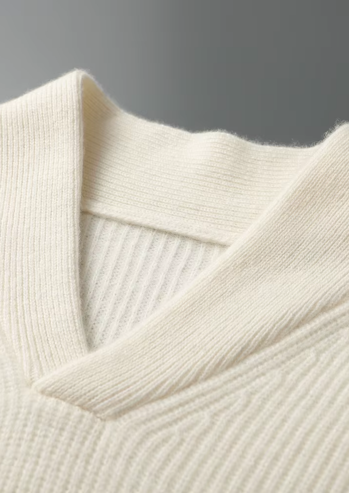 Premium Cashmere Ribbed V-Neck Sweater | Apuro