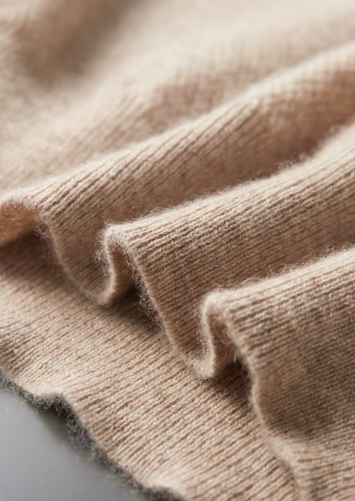 Premium Cashmere Classic Henley Sweater | Apuro