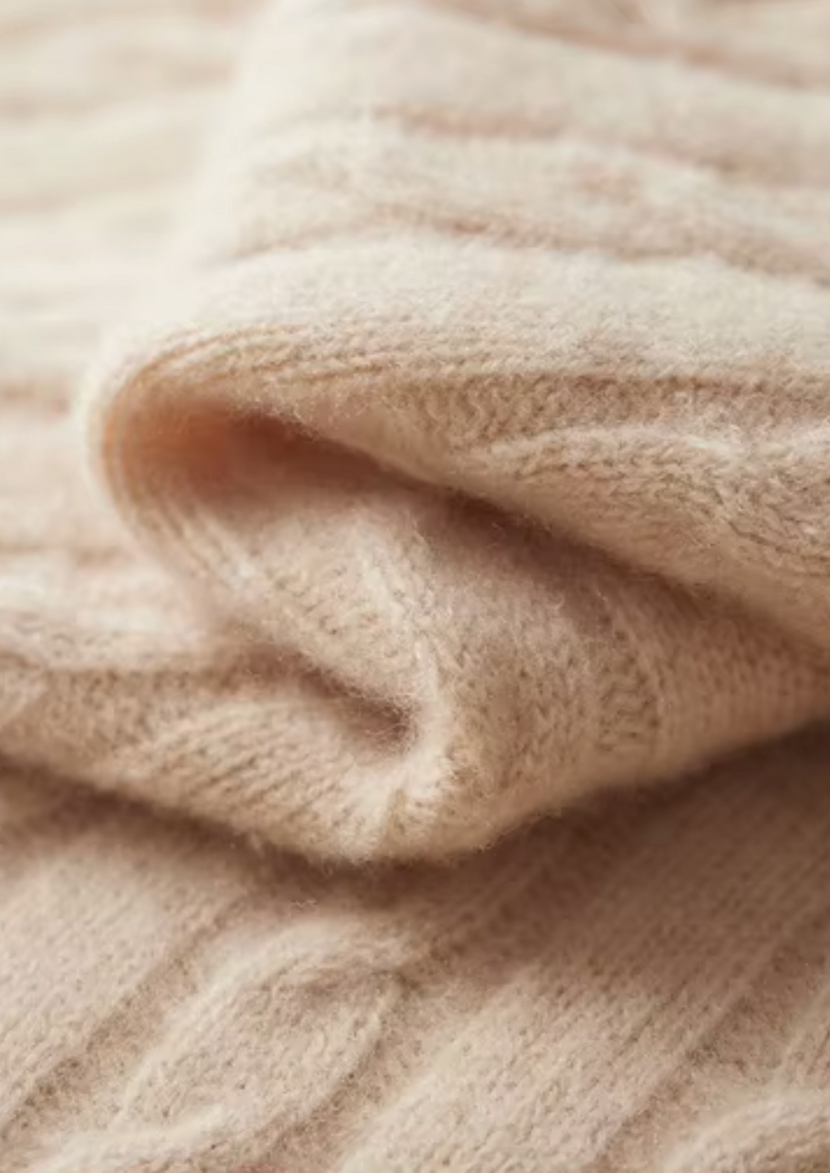 Pure Extra-Fine Merino Wool Cable Knit Henley Sweater | Apuro