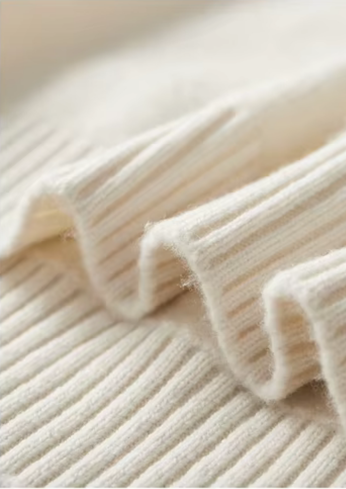 Pure Extra-Fine Merino Wool Classic Button Sweater | Apuro