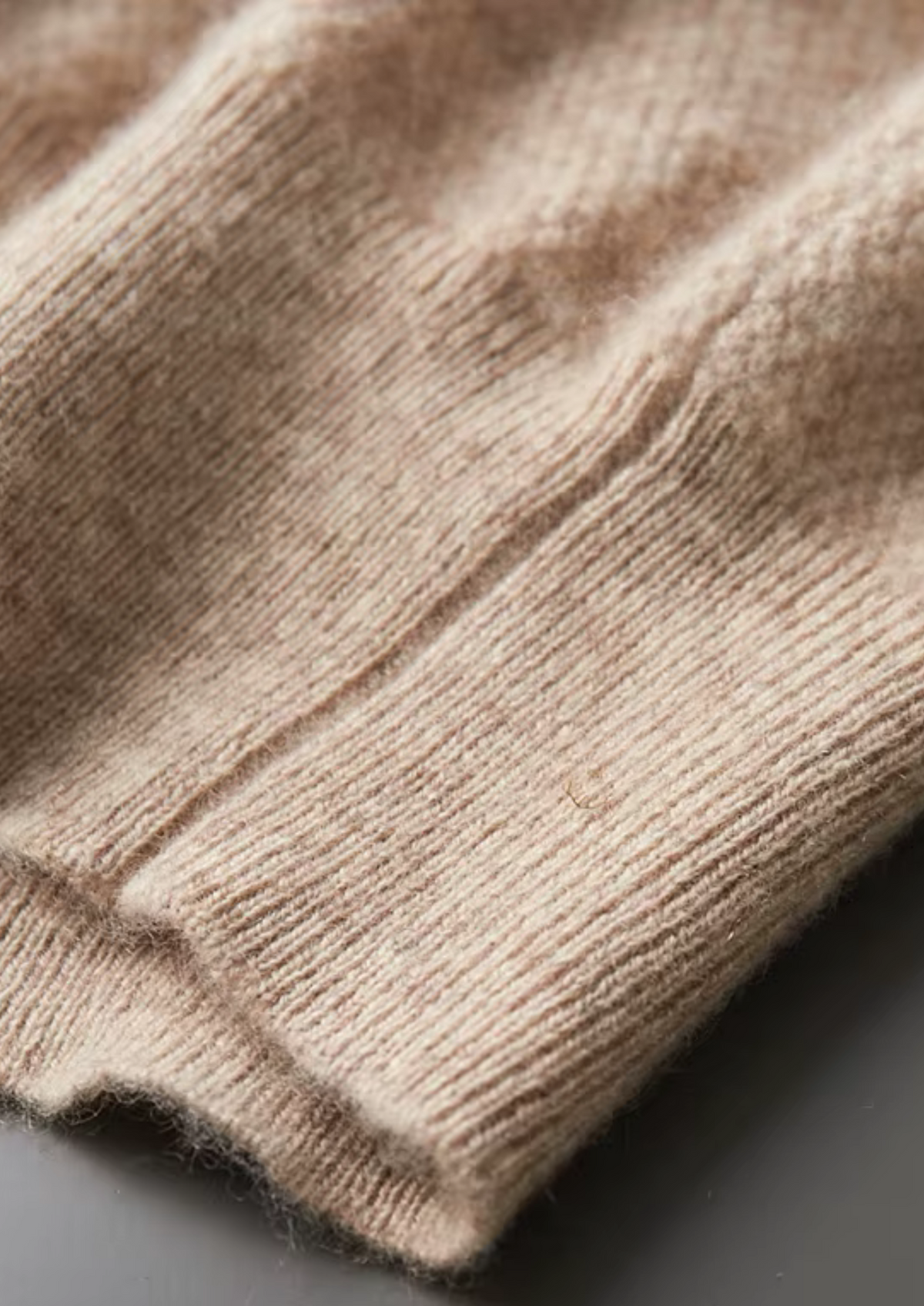 Premium Cashmere Classic Henley Sweater | Apuro
