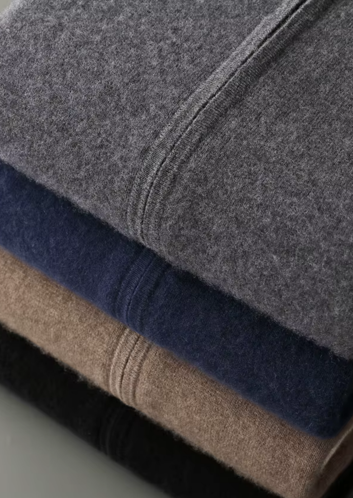 Pure Extra-Fine Merino Wool Dark Gray Damien Set | Apuro