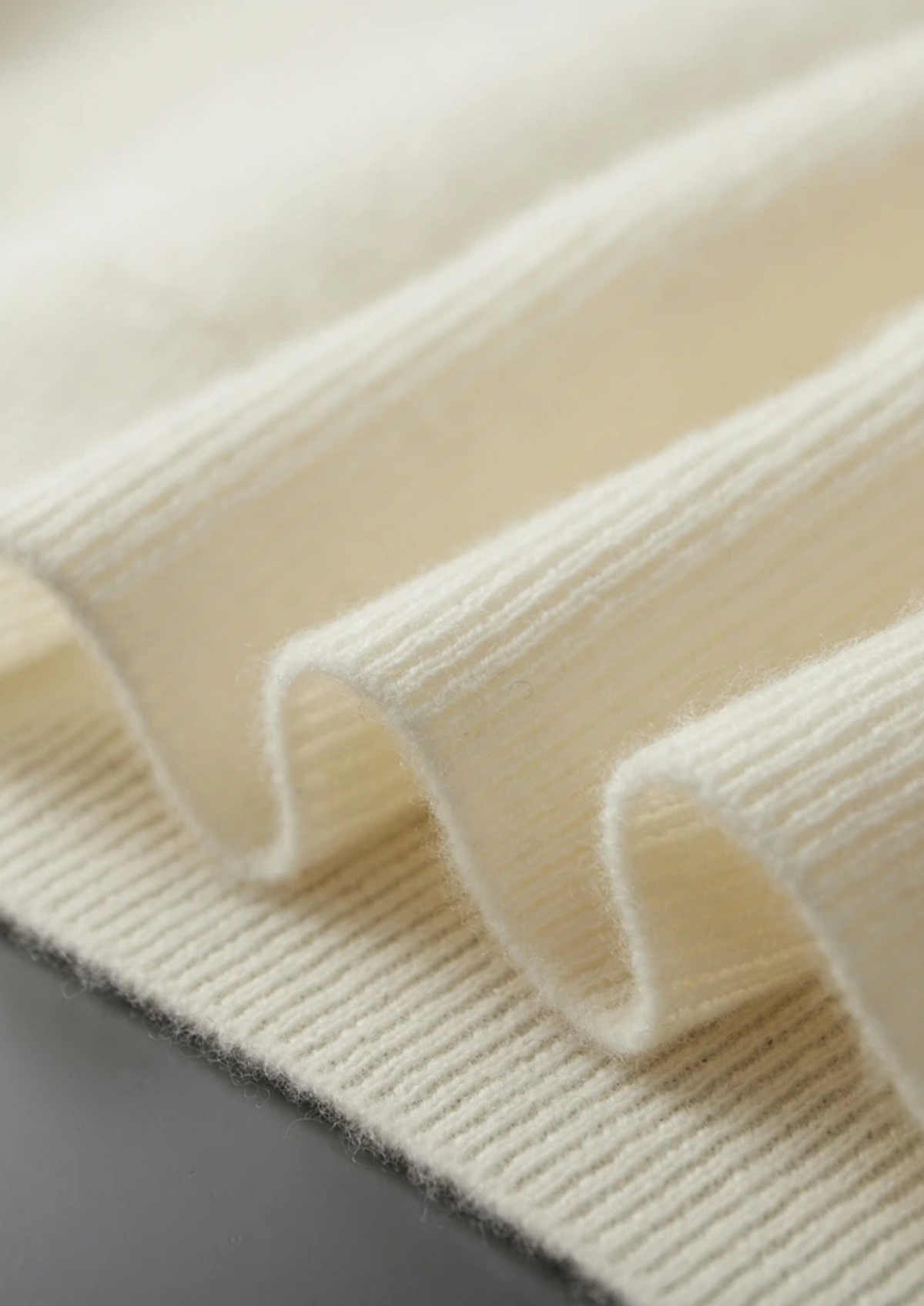 Premium Cashmere Ribbed Half-Zip Sweater | Apuro