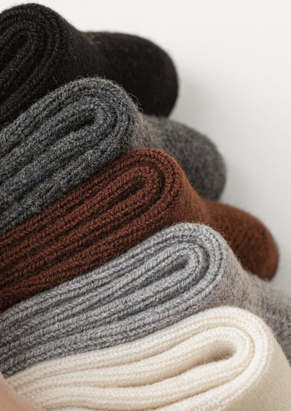 Ivory Ultra-Soft Ribbed Merino Wool Socks | Apuro