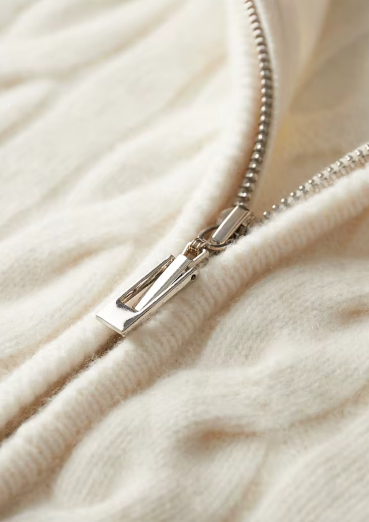 Pure Extra-Fine Merino Wool Dual-Zip Cable Cardigan | Apuro