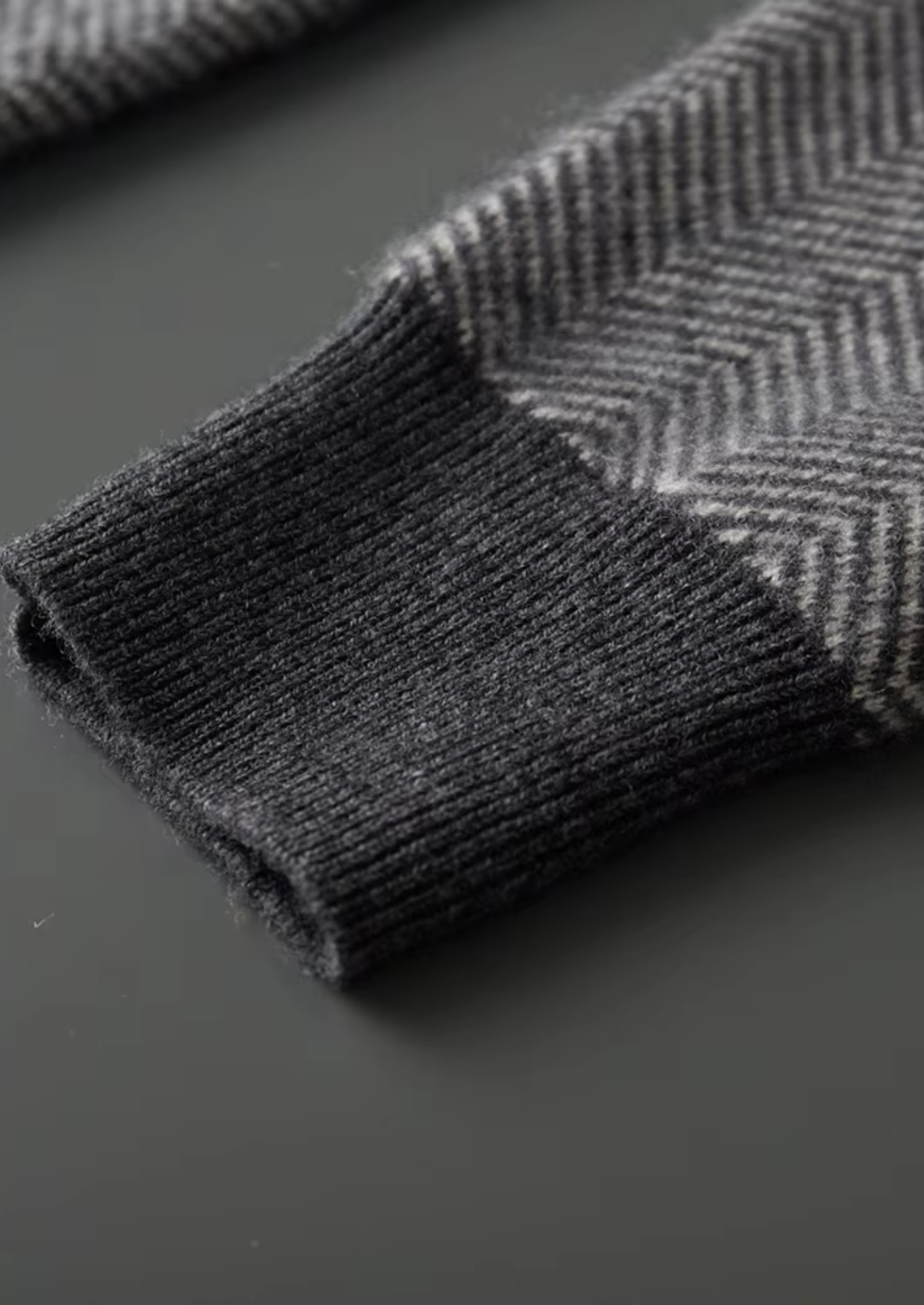 Pure Extra-Fine Merino Wool Gray Herringbone Set | Apuro