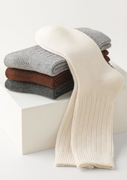 Ivory Ultra-Soft Ribbed Merino Wool Socks | Apuro