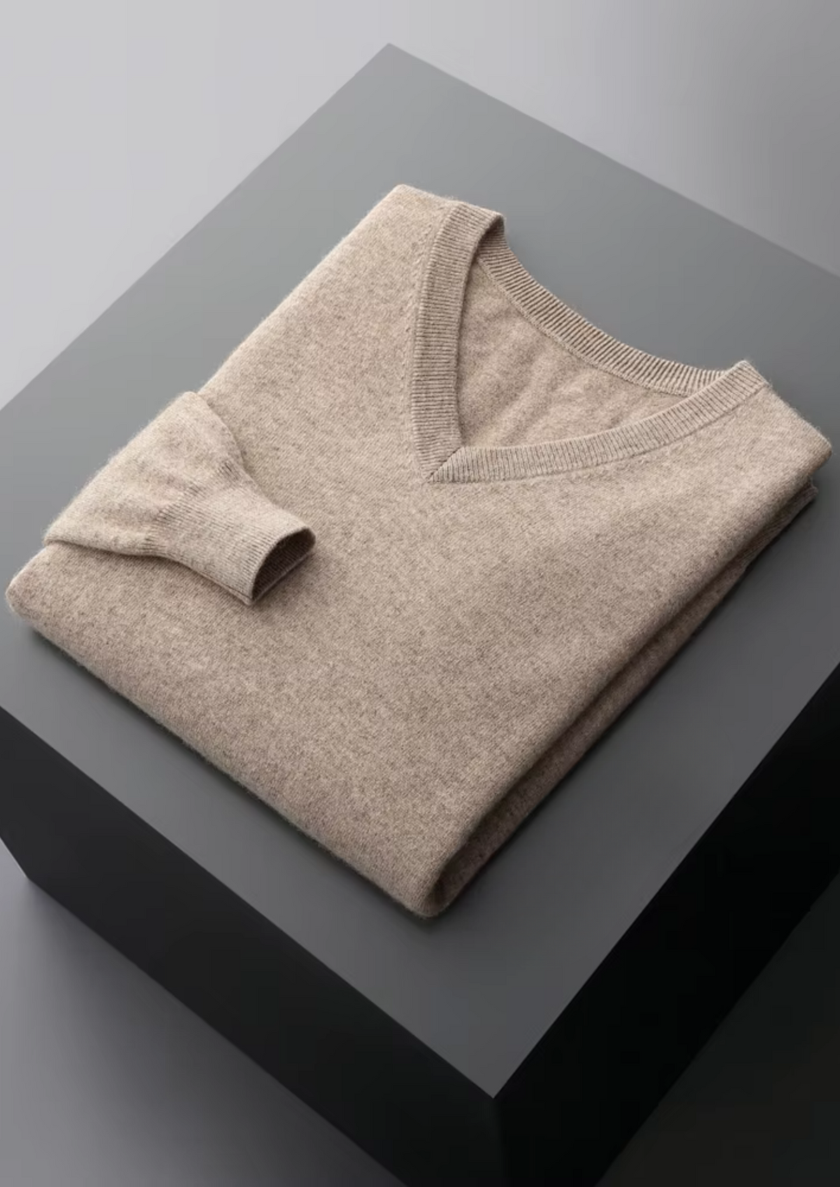 Pure Extra-Fine Merino Wool Classic V-Neck Sweater | Apuro