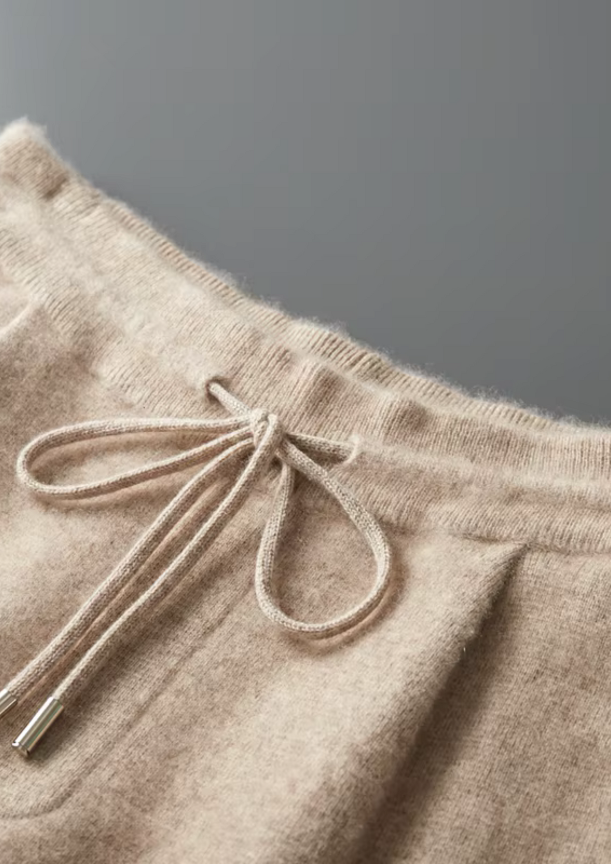 Premium Cashmere Pleated Trousers | Apuro