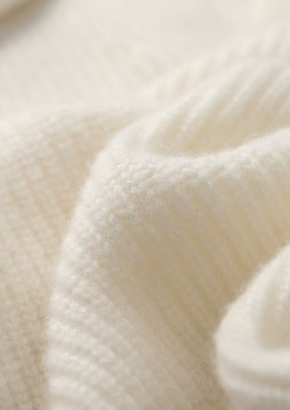 Premium Cashmere Ribbed V-Neck Sweater | Apuro
