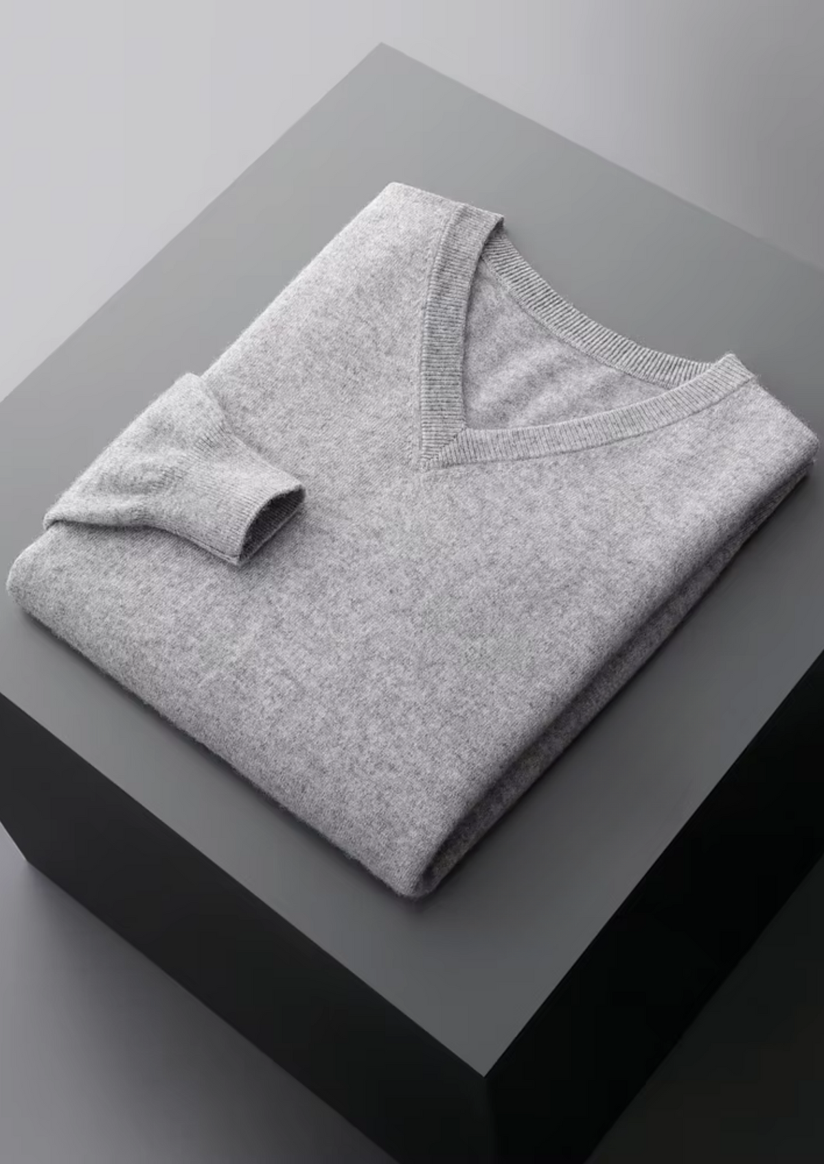 Pure Extra-Fine Merino Wool Classic V-Neck Sweater | Apuro
