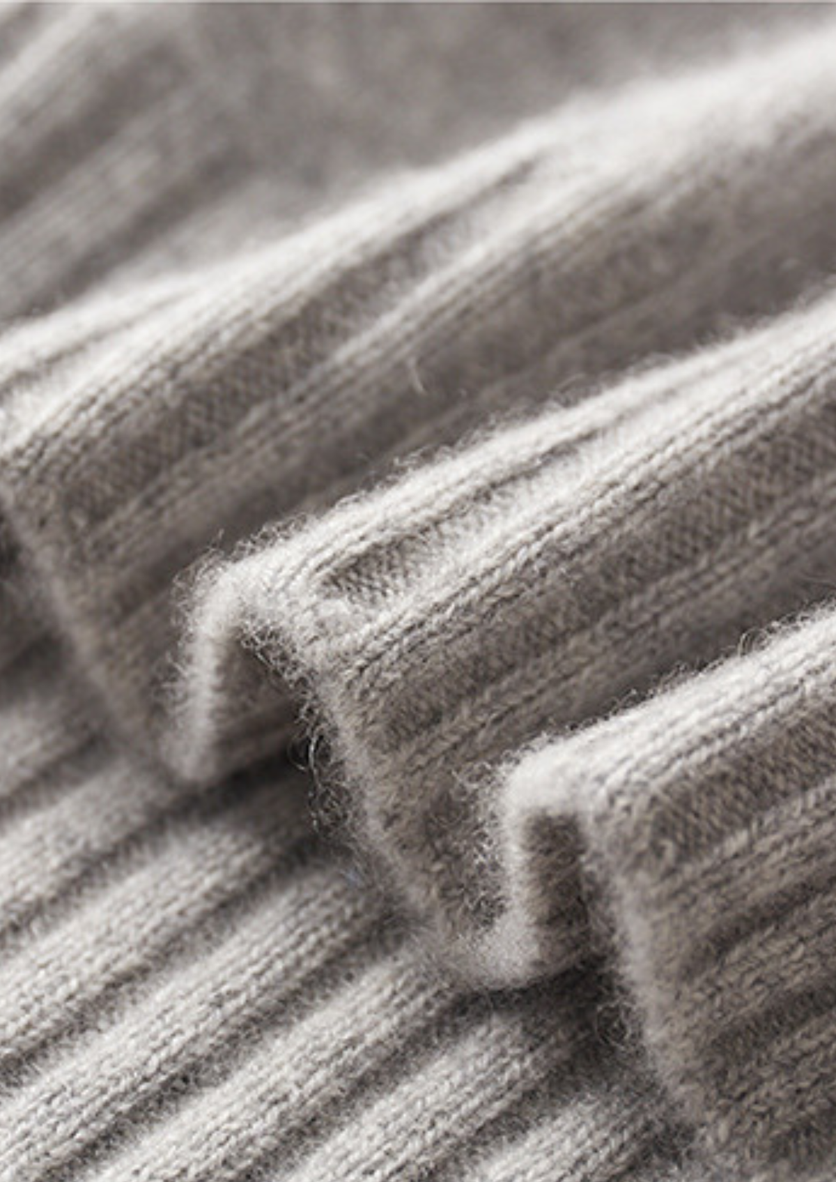 Pure Cashmere Mockneck Sweater | Apuro