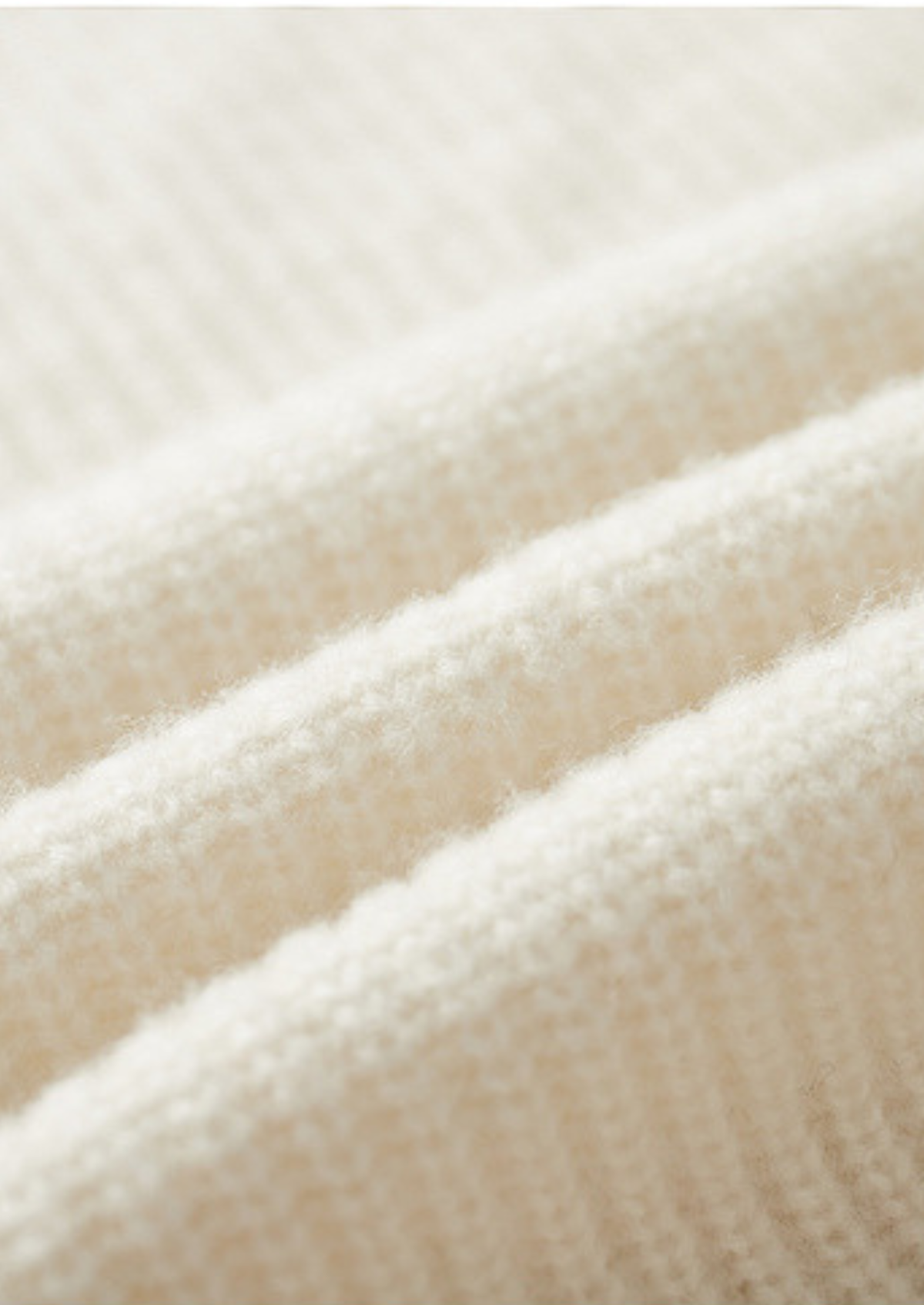 Pure Extra-Fine Merino Wool Ribbed Raglan Crewneck | Apuro