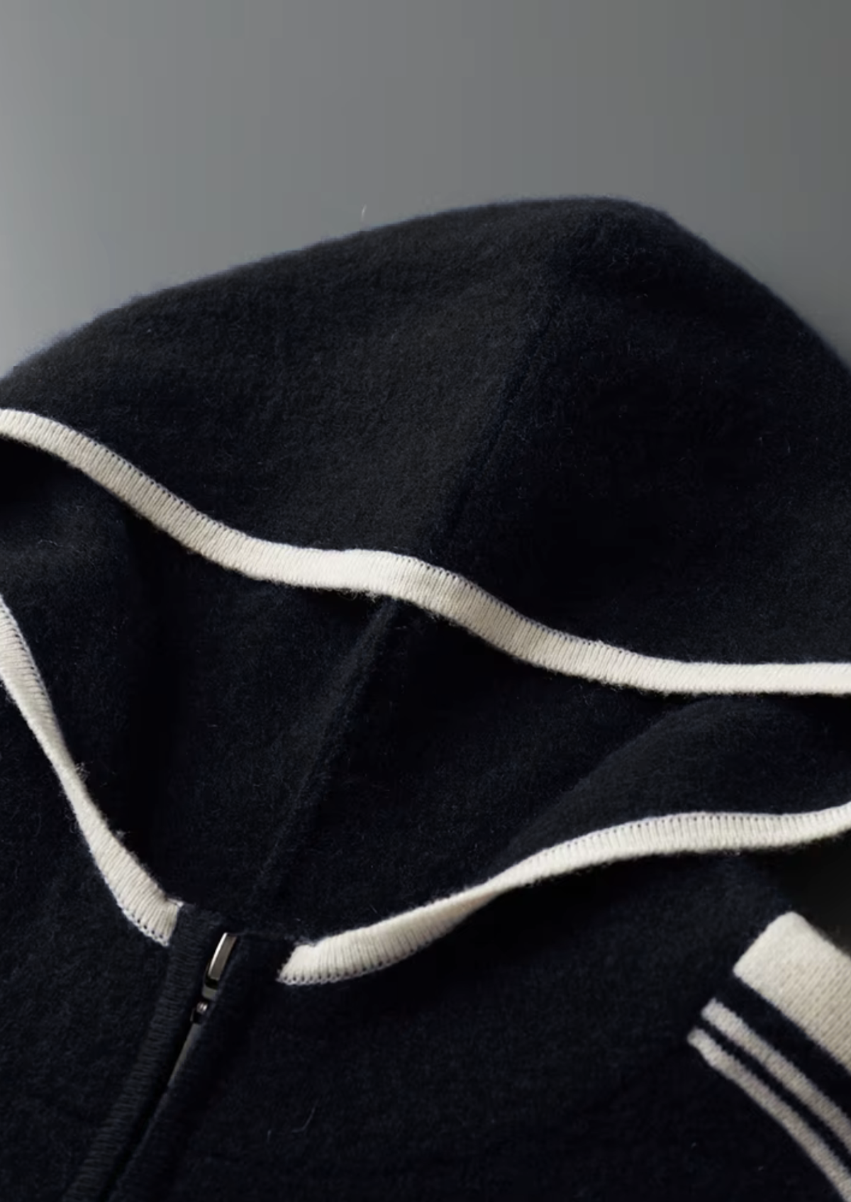 Pure Extra-Fine Merino Wool Black Damien Set | Apuro