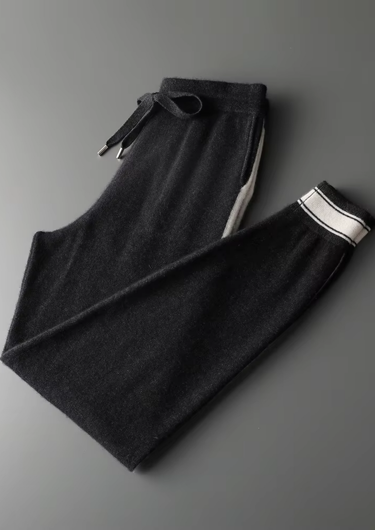Premium Cashmere Black Vienna Leisure Set | Apuro