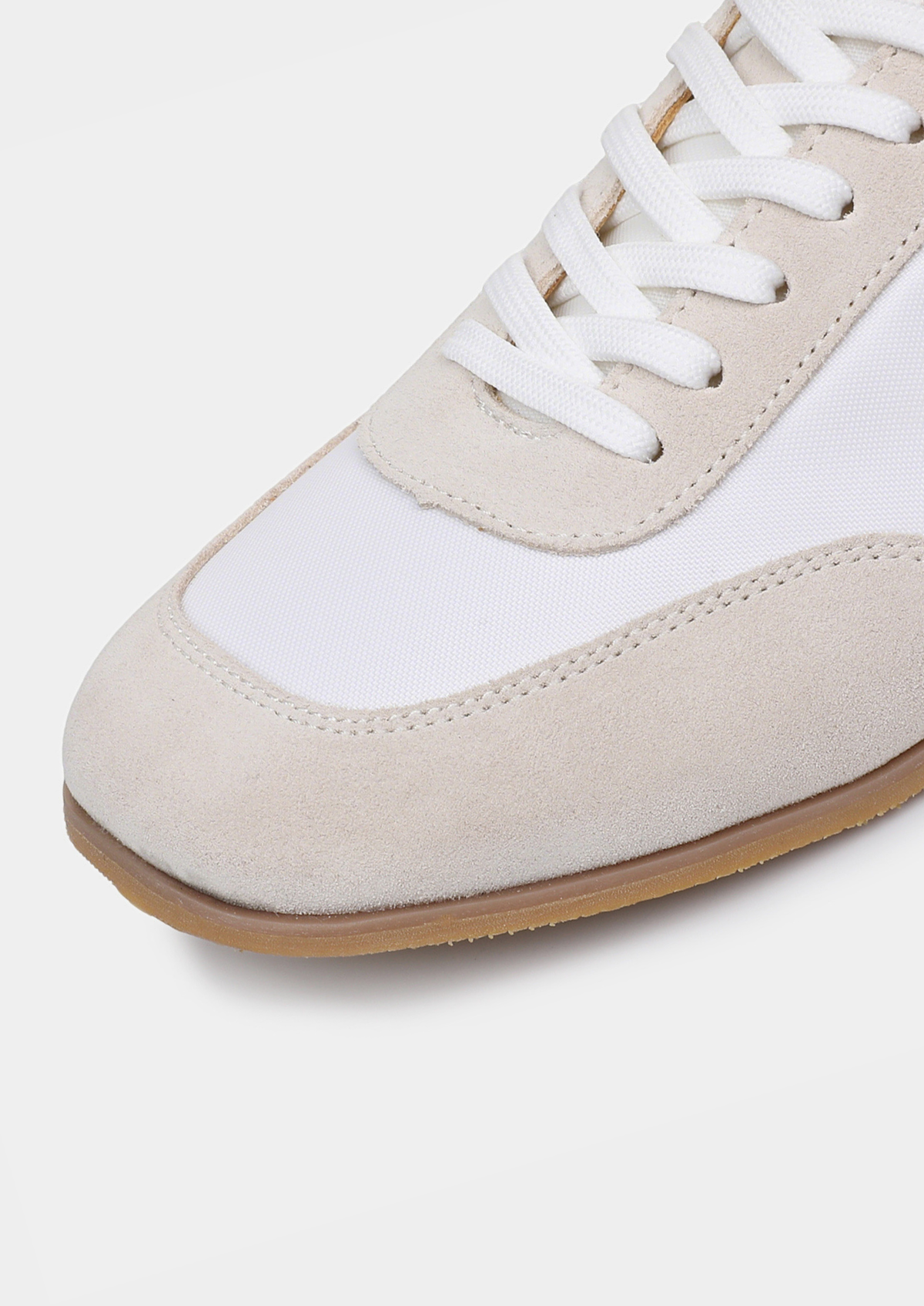 Monaco Ivory Hybrid Retro Runner | Apuro