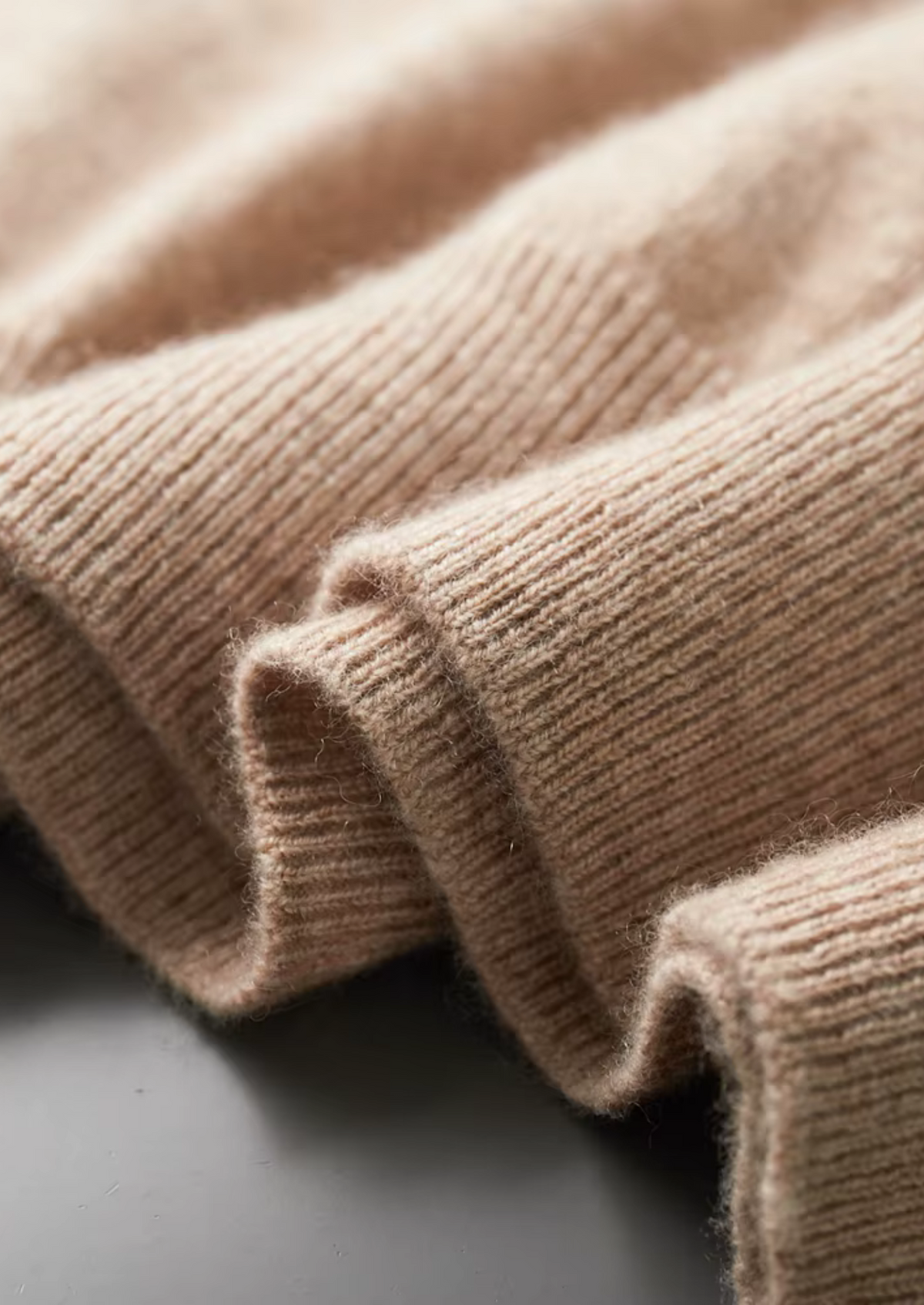 Premium Cashmere Classic Crewneck T-Shirt - Light Beige | Apuro