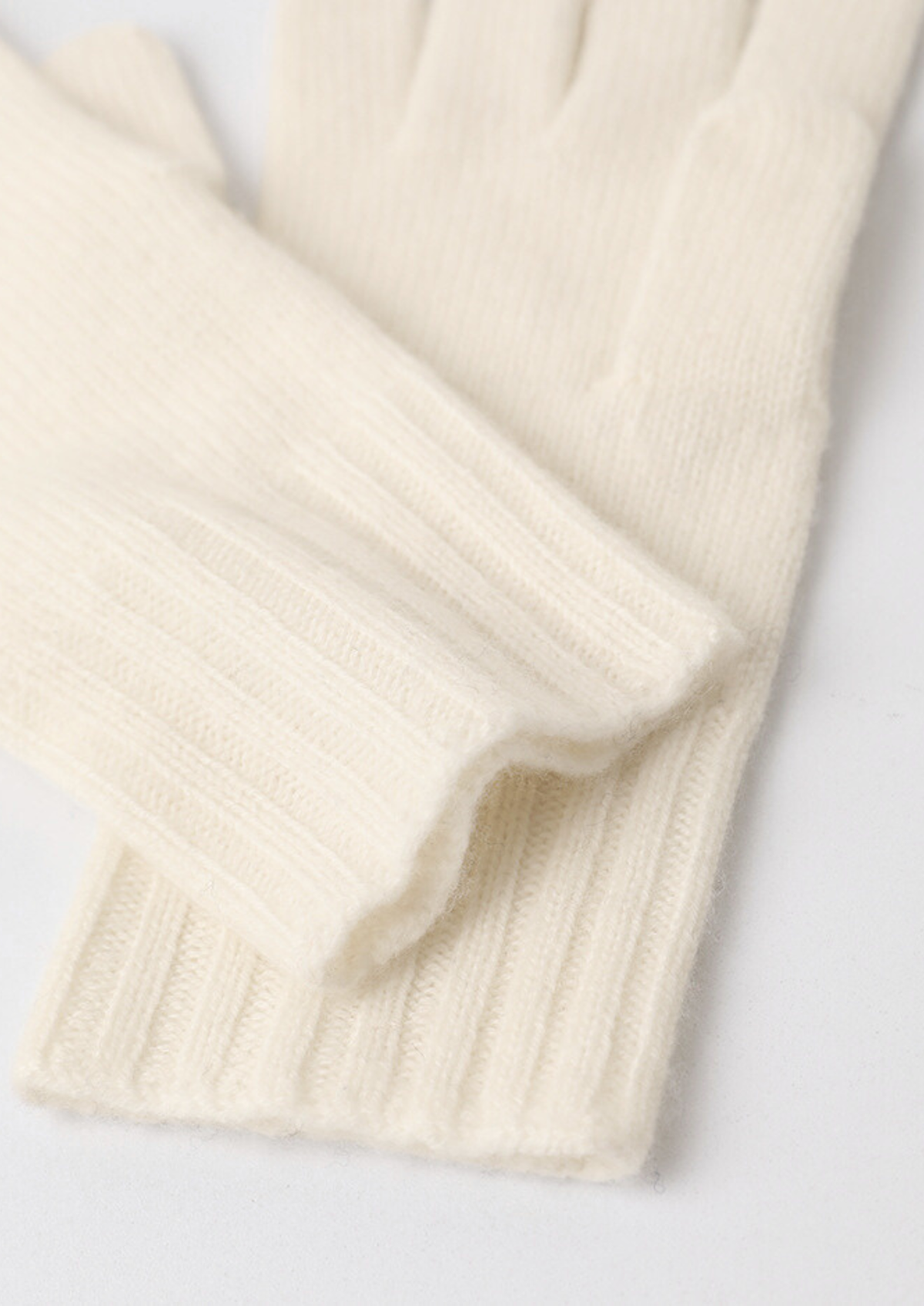 Pure Extra-Fine Merino Wool Wintertime Essentials - Ivory | Apuro