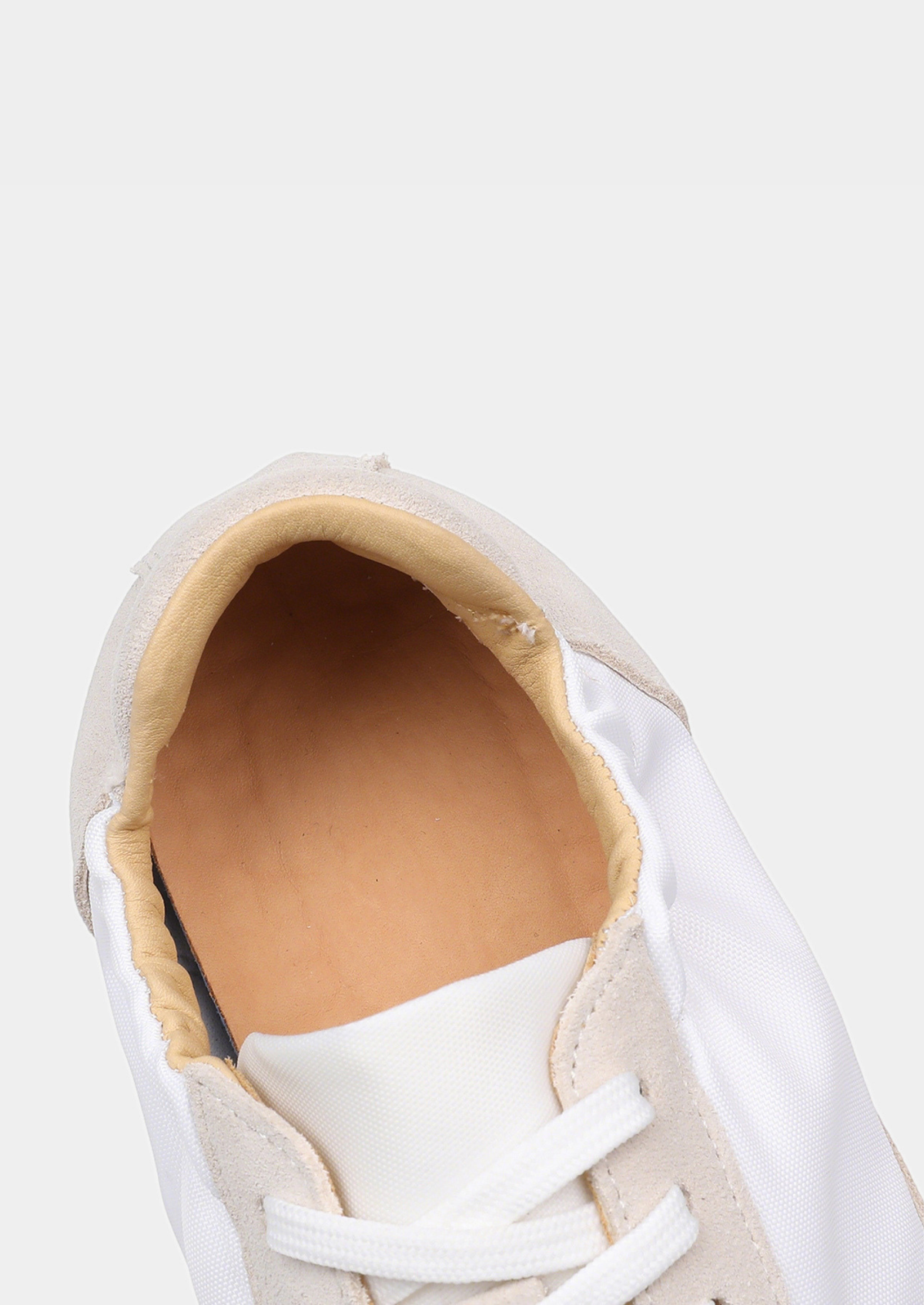 Monaco Ivory Hybrid Retro Runner | Apuro