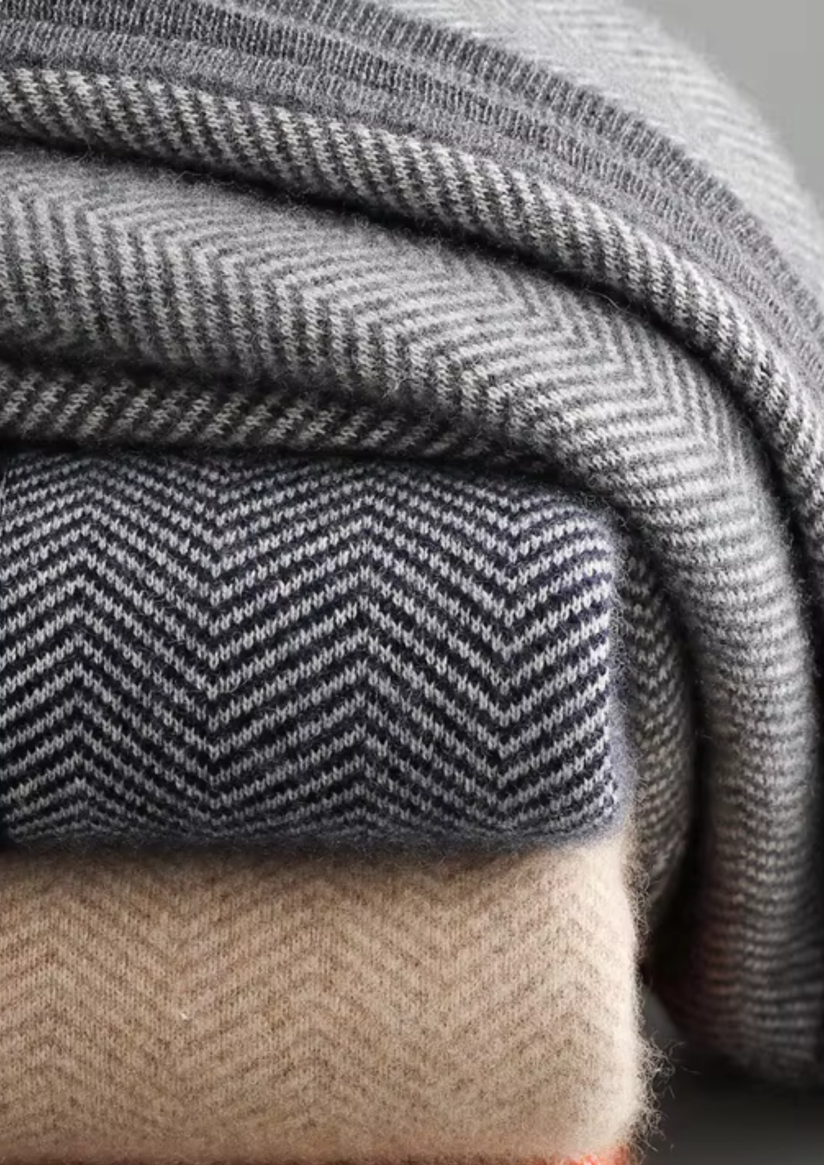 Pure Extra-Fine Merino Wool Sand Herringbone Set | Apuro