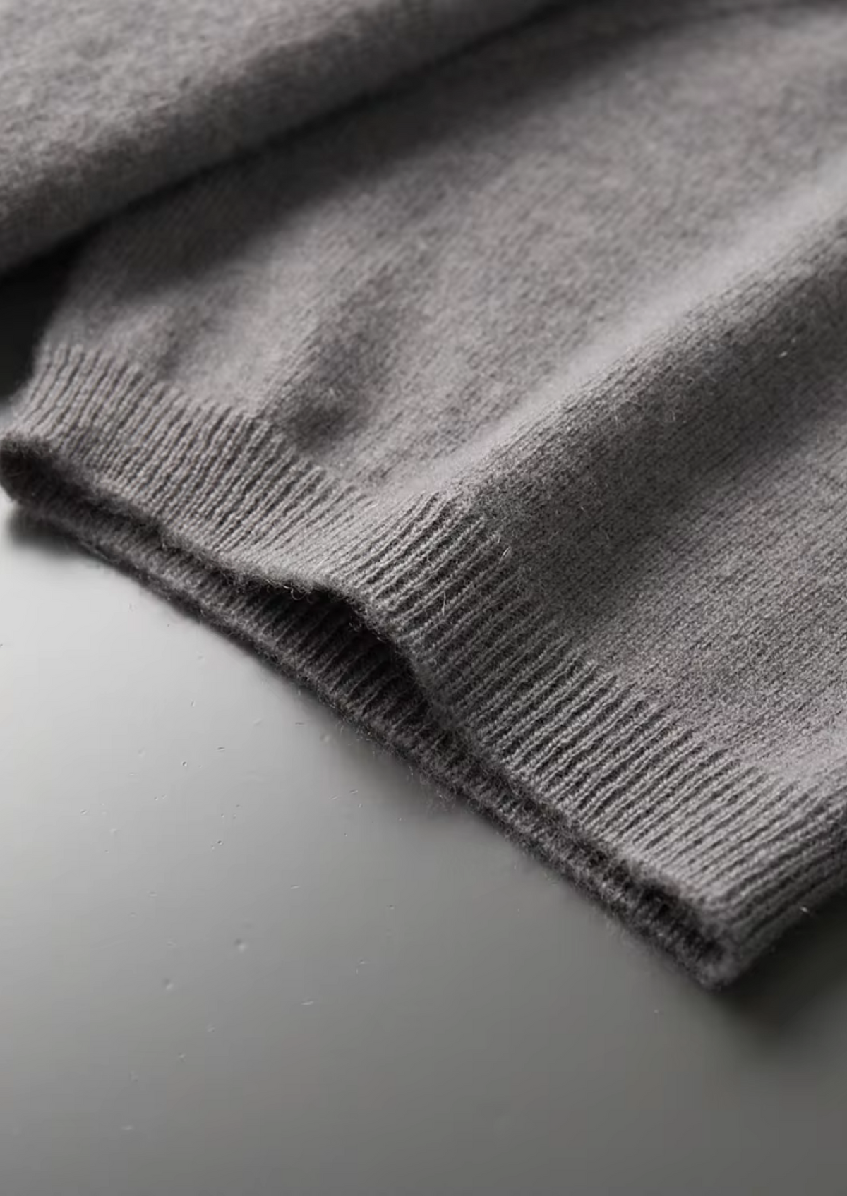 Premium Cashmere Mock Neck T-Shirt | Apuro