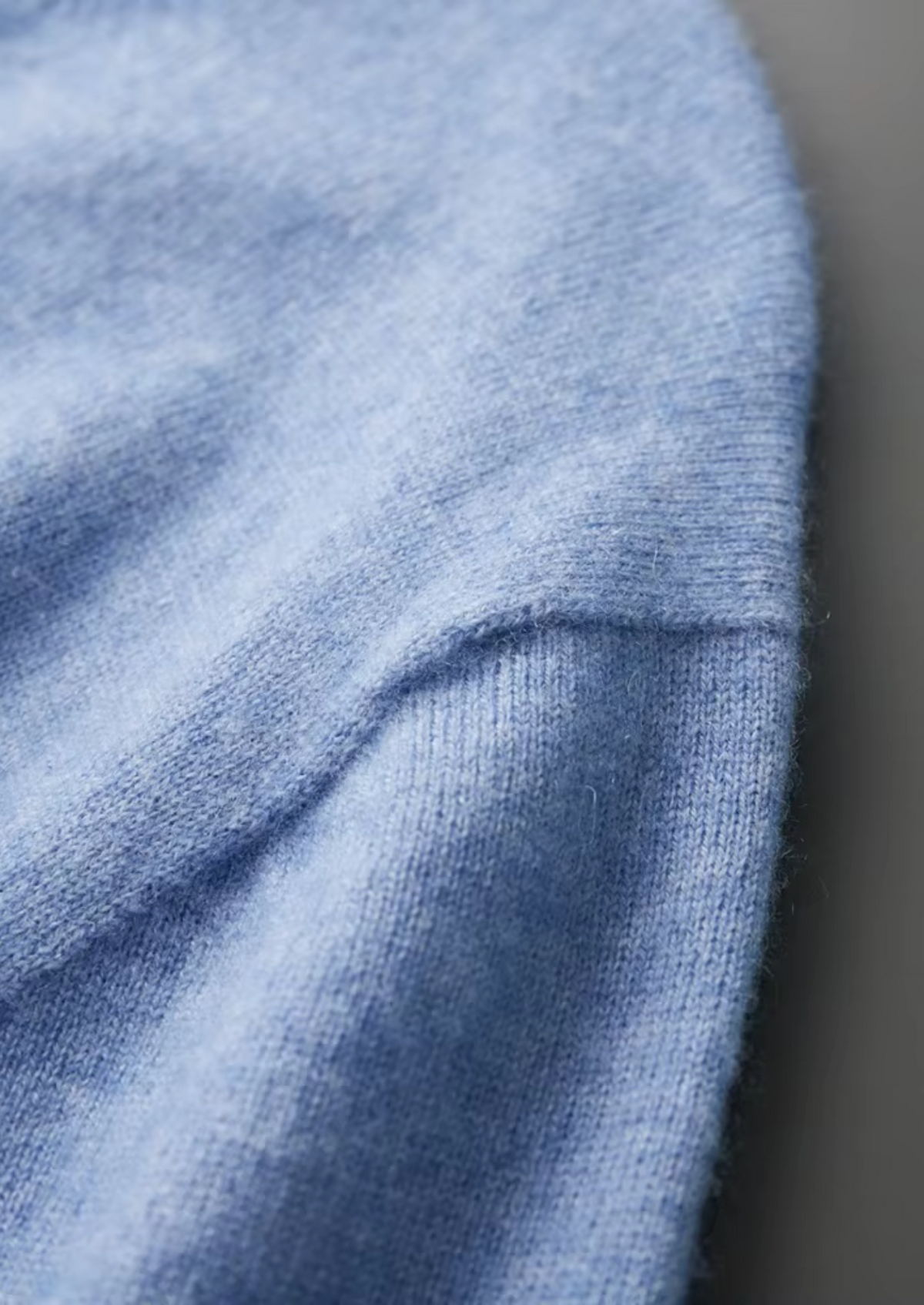 Premium Cashmere Classic Crewneck T-Shirt - Light Blue | Apuro