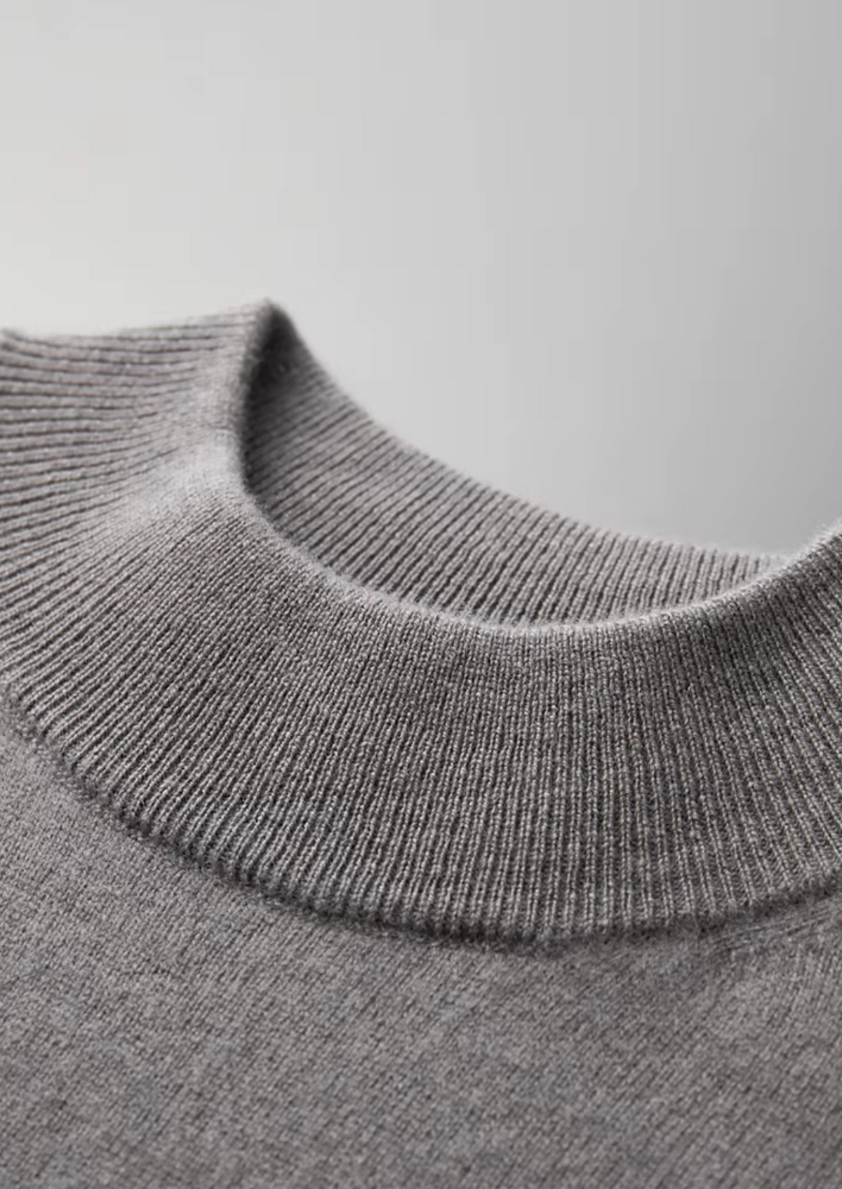 Premium Cashmere Mock Neck T-Shirt | Apuro