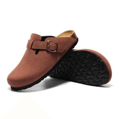 Apuro Suede Boston Clogs - Chestnut