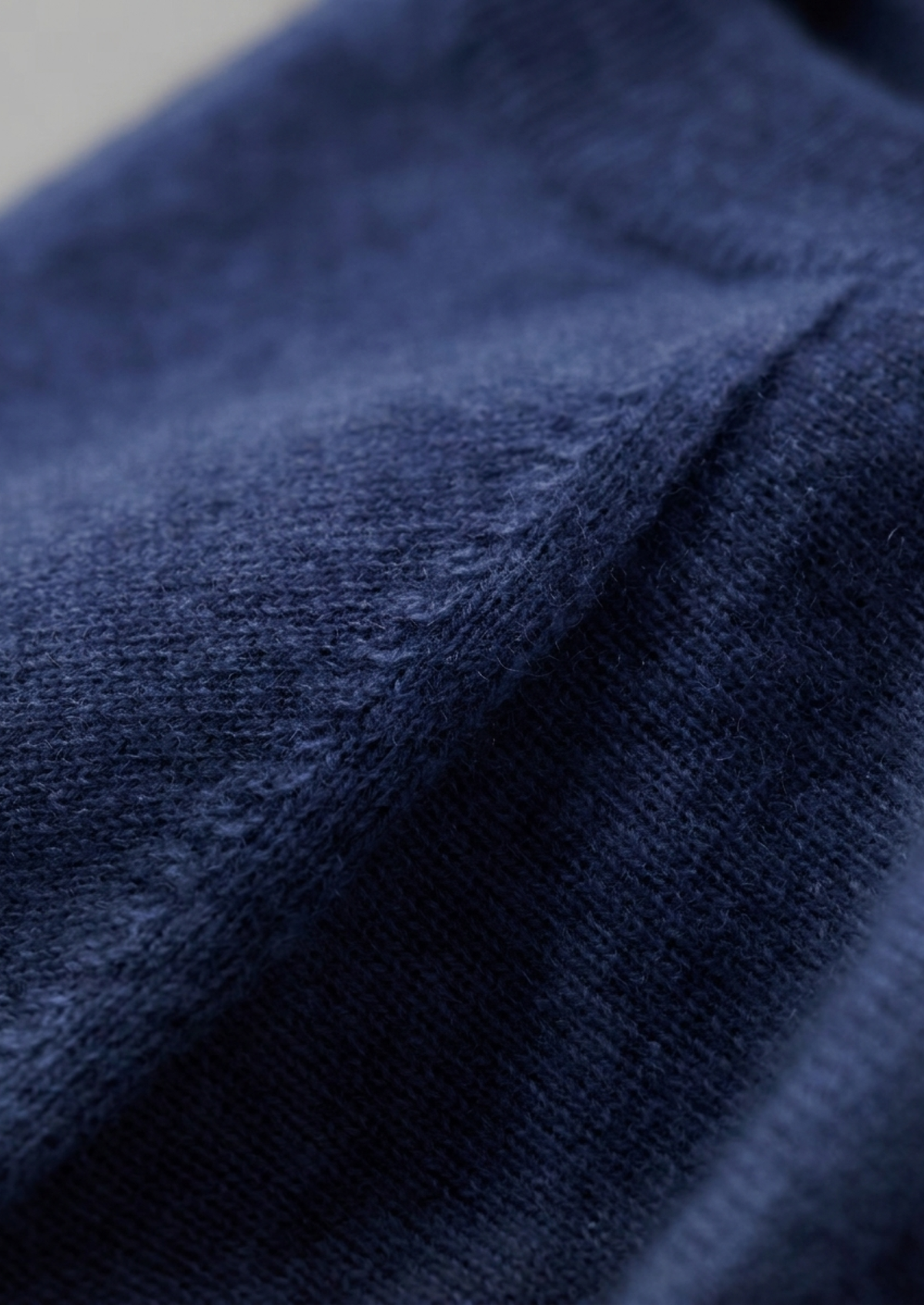 Premium Cashmere Classic Crewneck T-Shirt - Navy Blue | Apuro