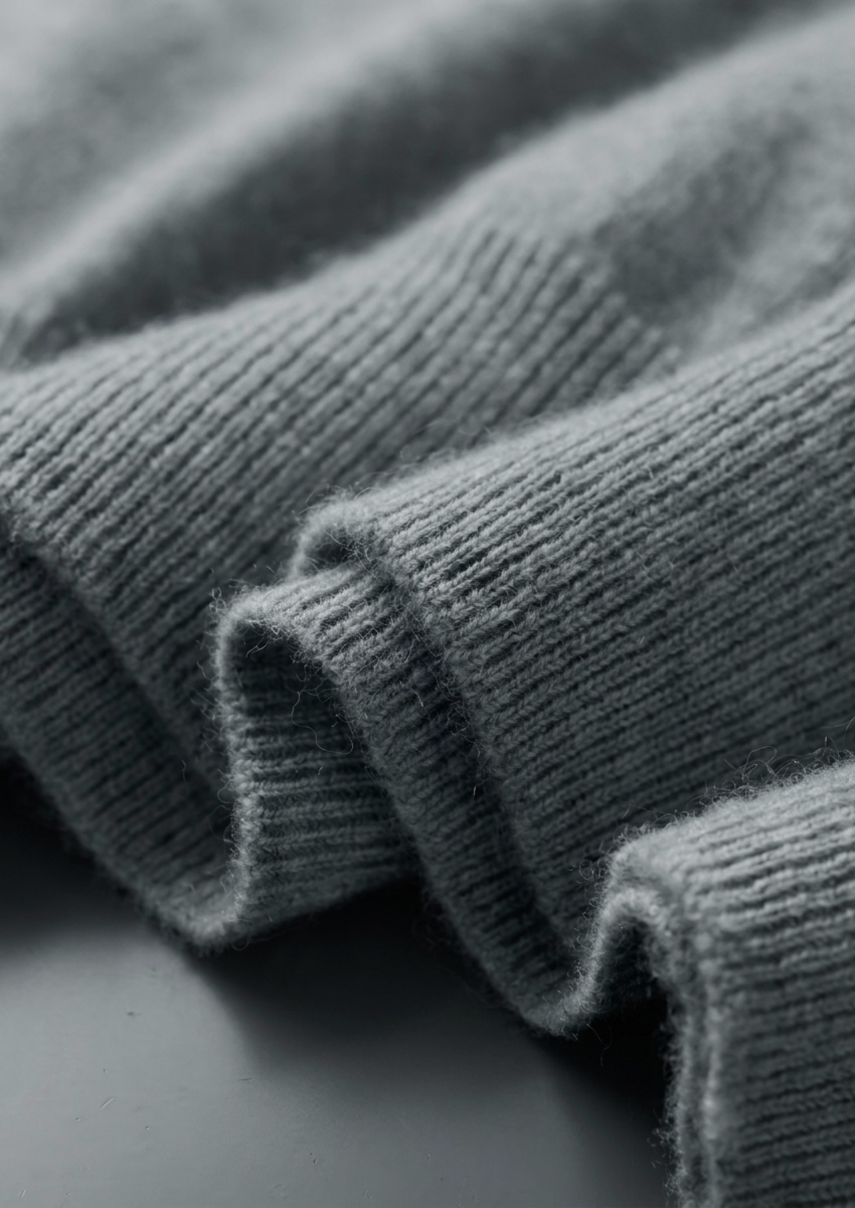 Premium Cashmere Classic Crewneck T-Shirt - Shadow Flint | Apuro